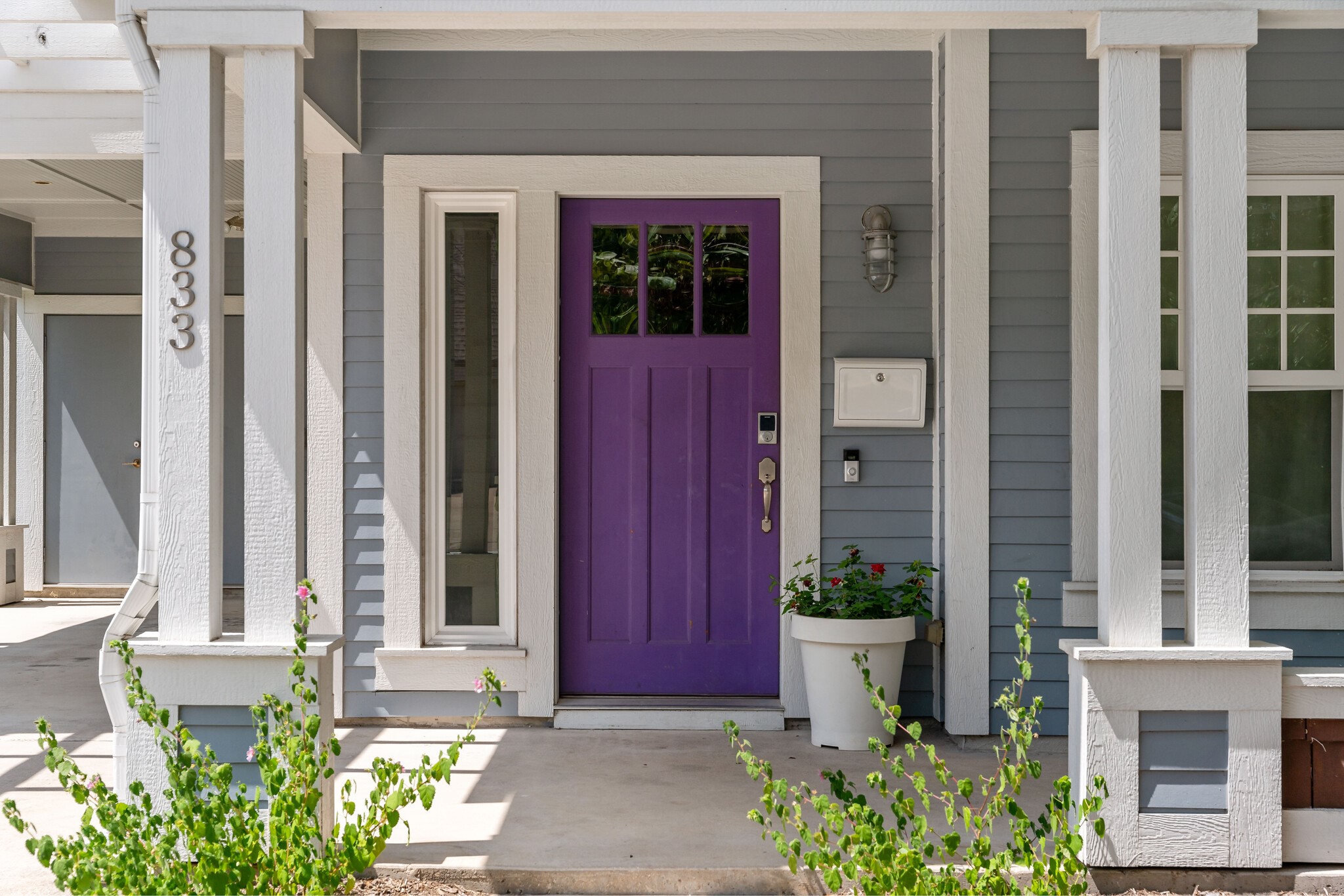 833 N Van Buren Avenue