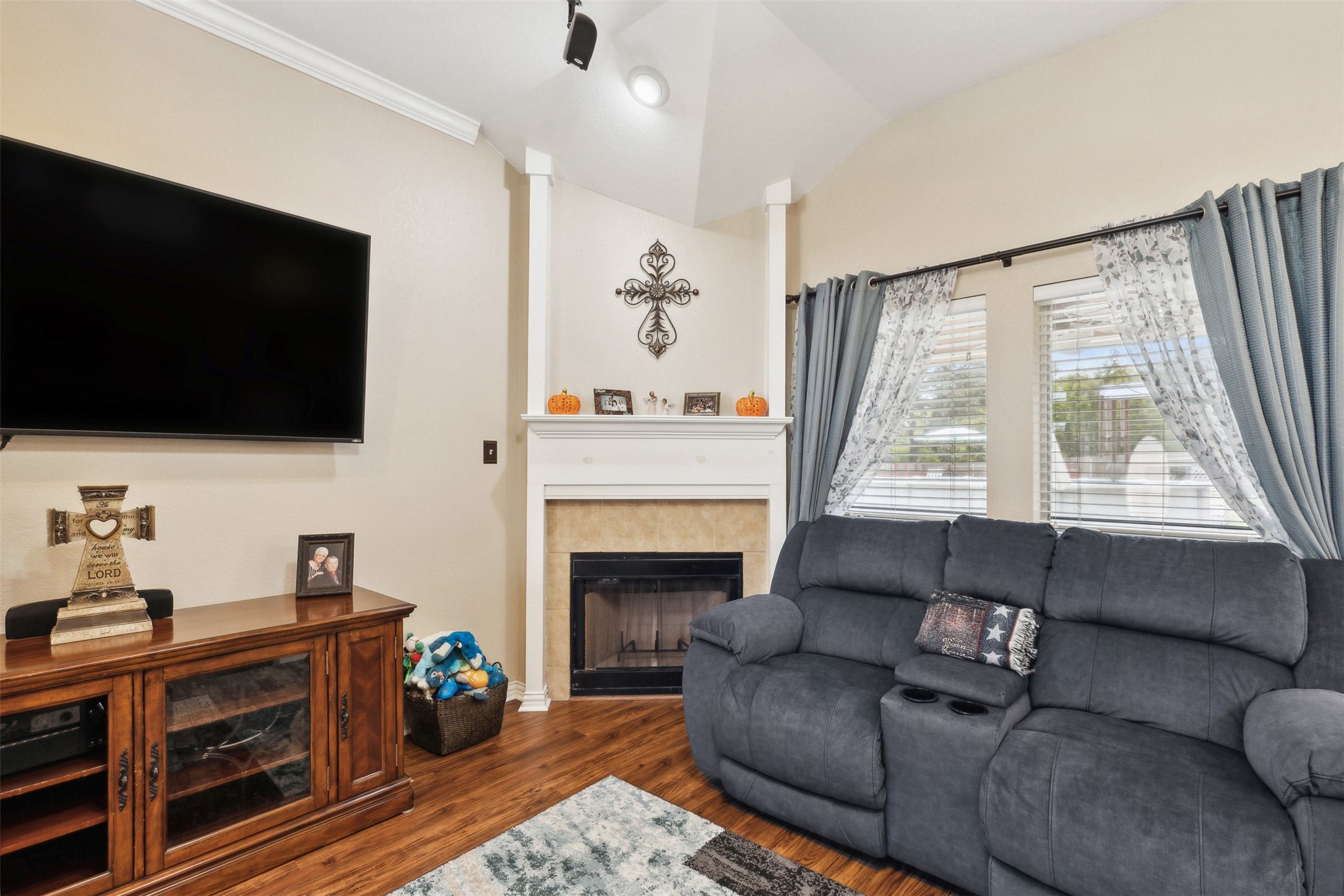 704 John Thomas Drive