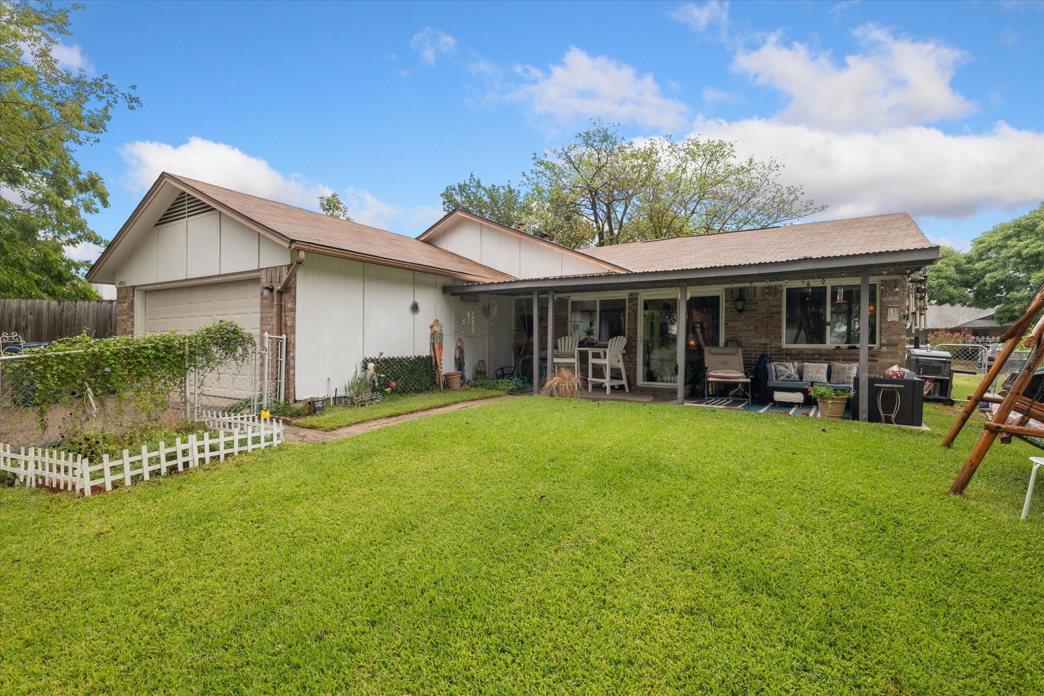 4925 Collingwood Drive