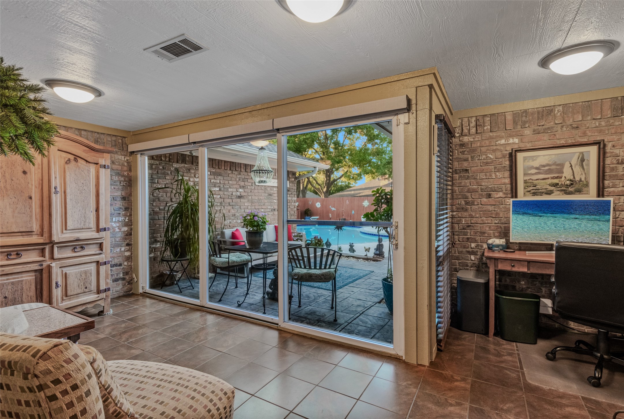 806 Village Green Drive