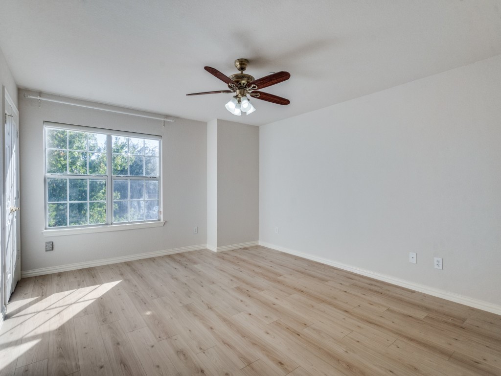 925 Englewood Lane