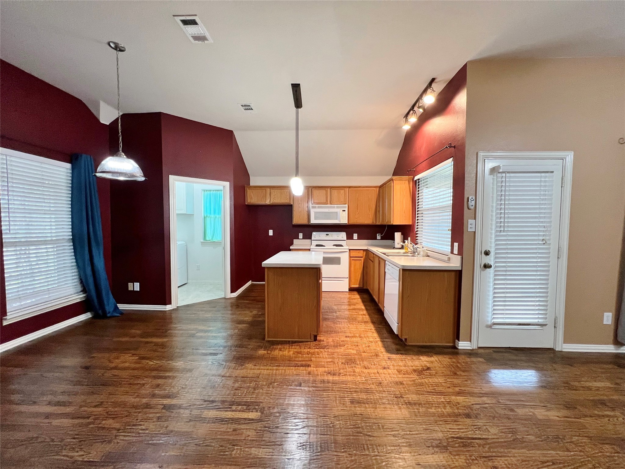 424 Creekside Drive