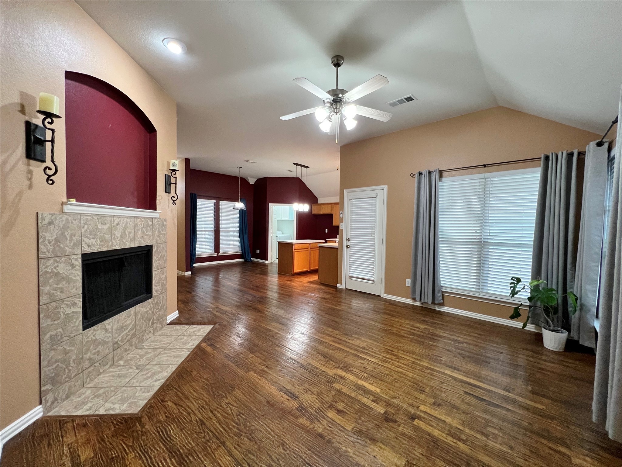 424 Creekside Drive