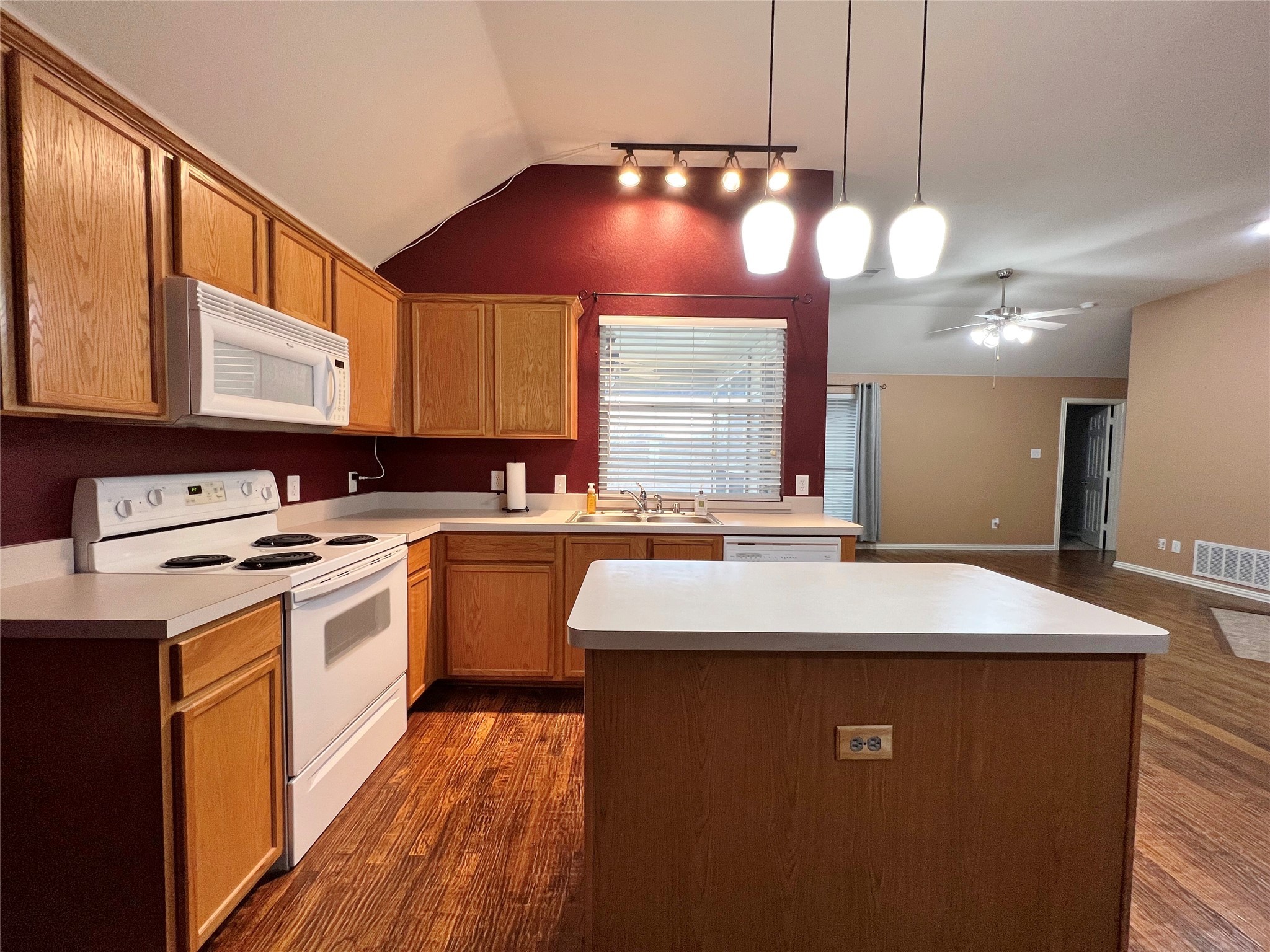 424 Creekside Drive