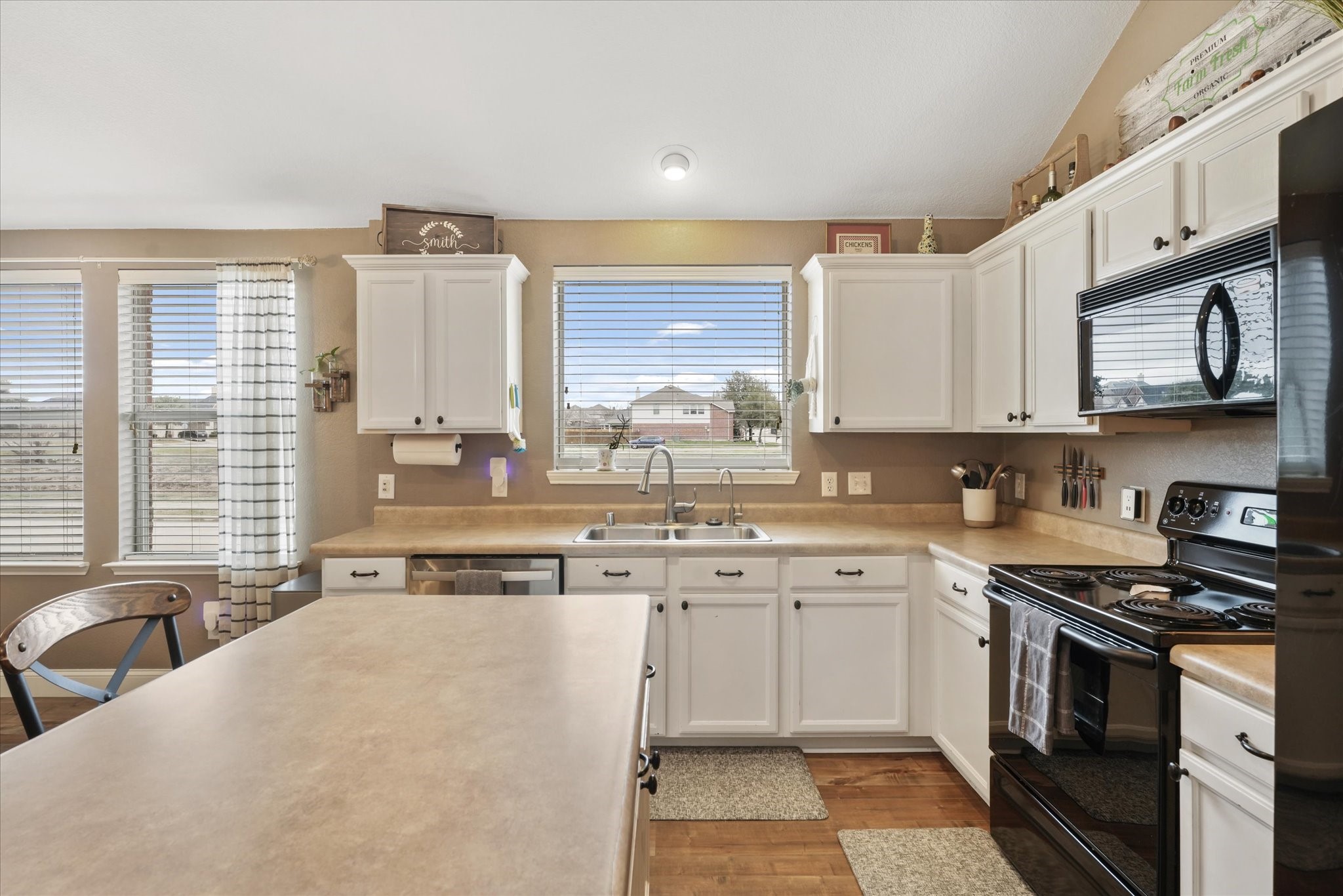 811 Fireberry Drive