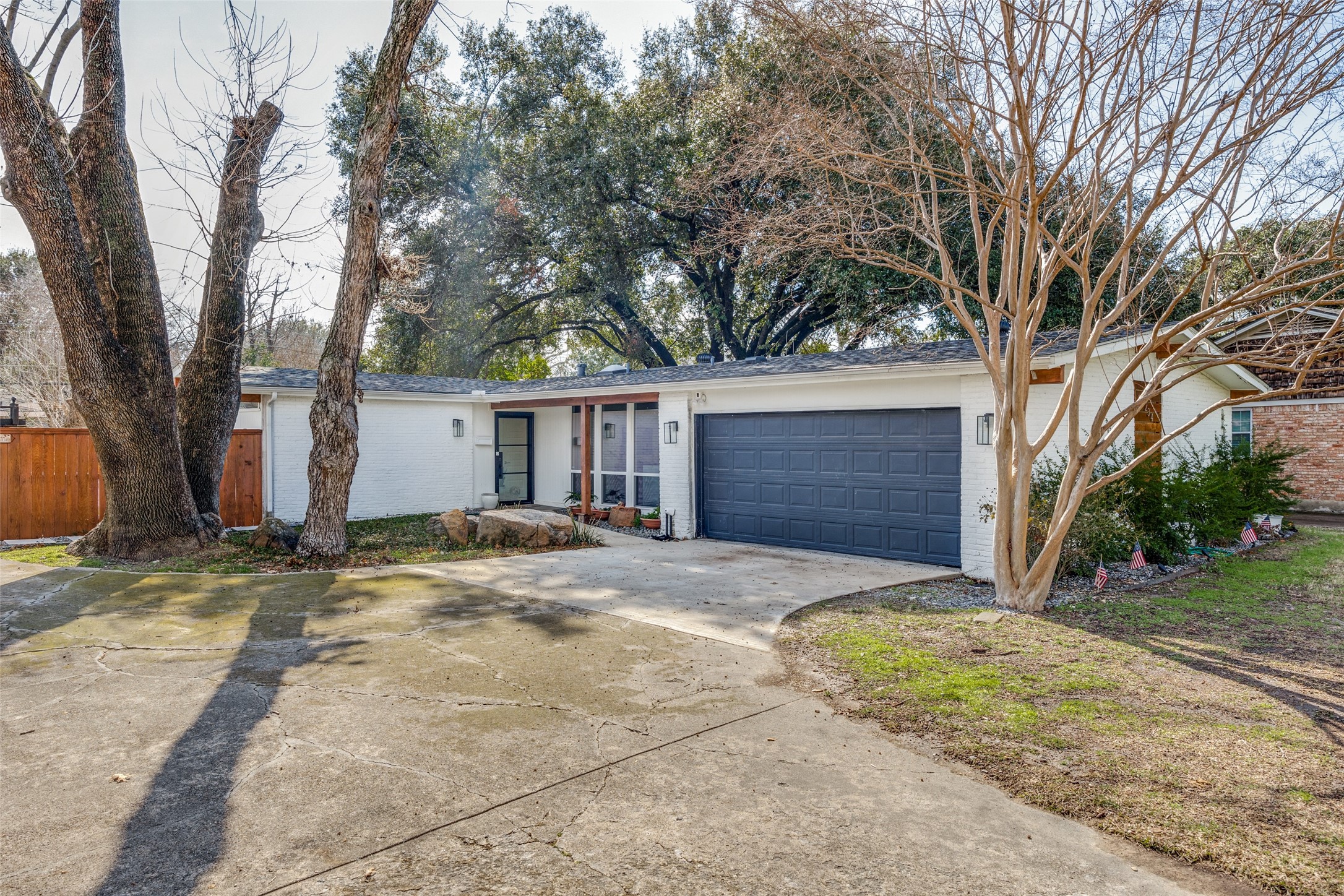 10234 Vinemont Street