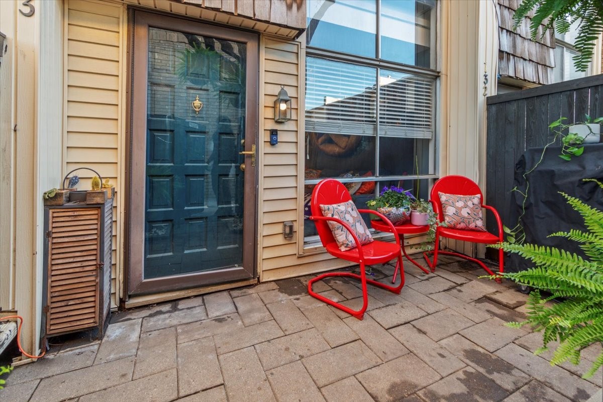 2702 Douglas Avenue 133