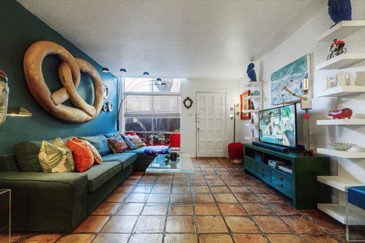 2702 Douglas Avenue 133