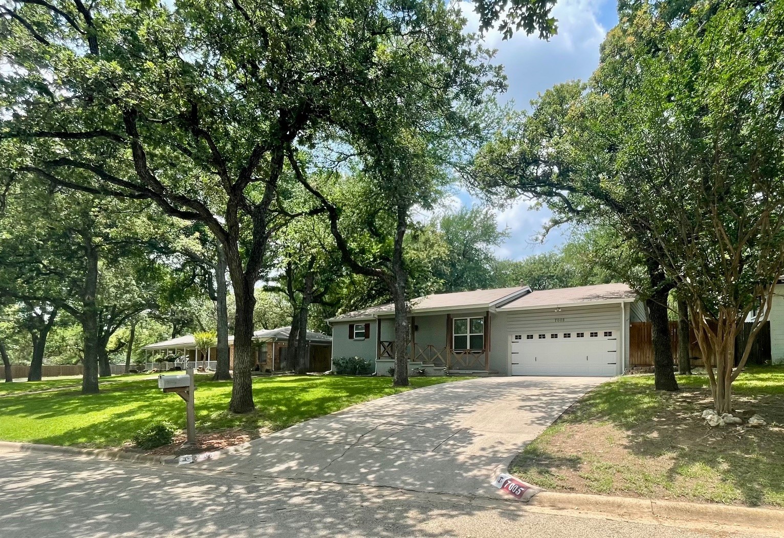 7005 Lowery Lane