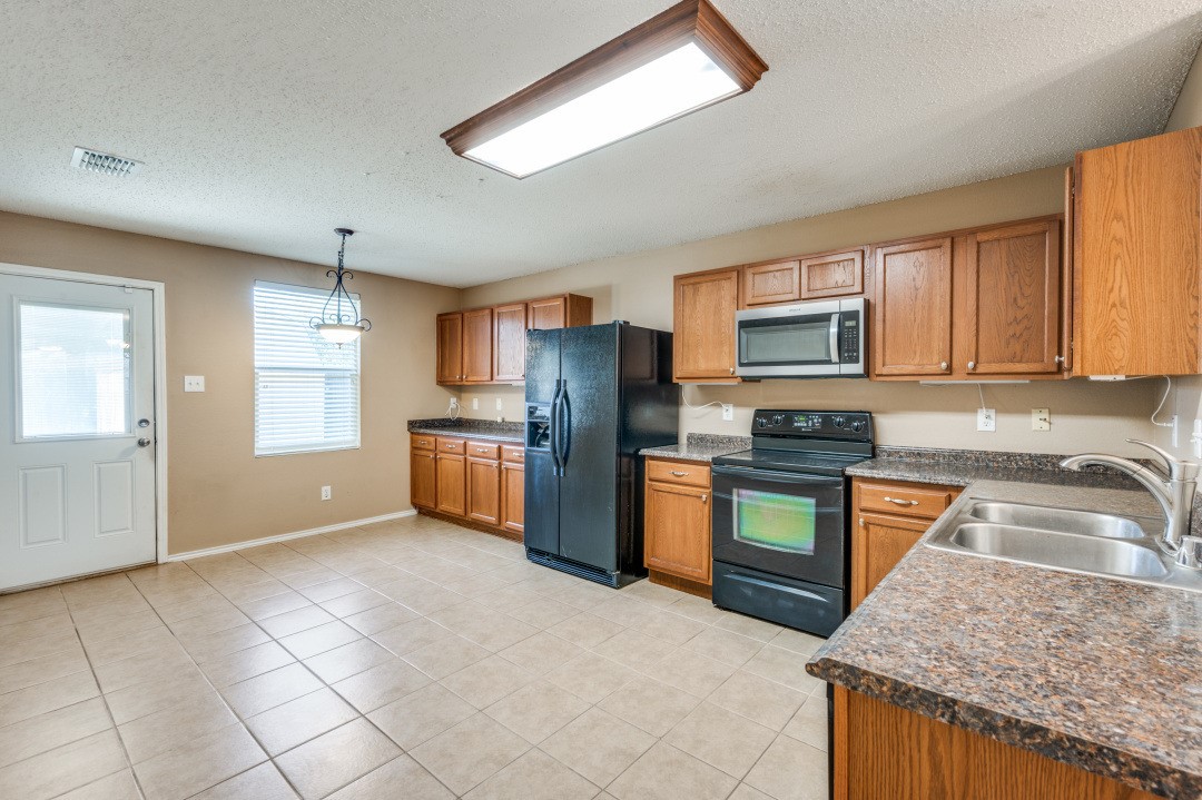 6312 Thoroughbred Trail