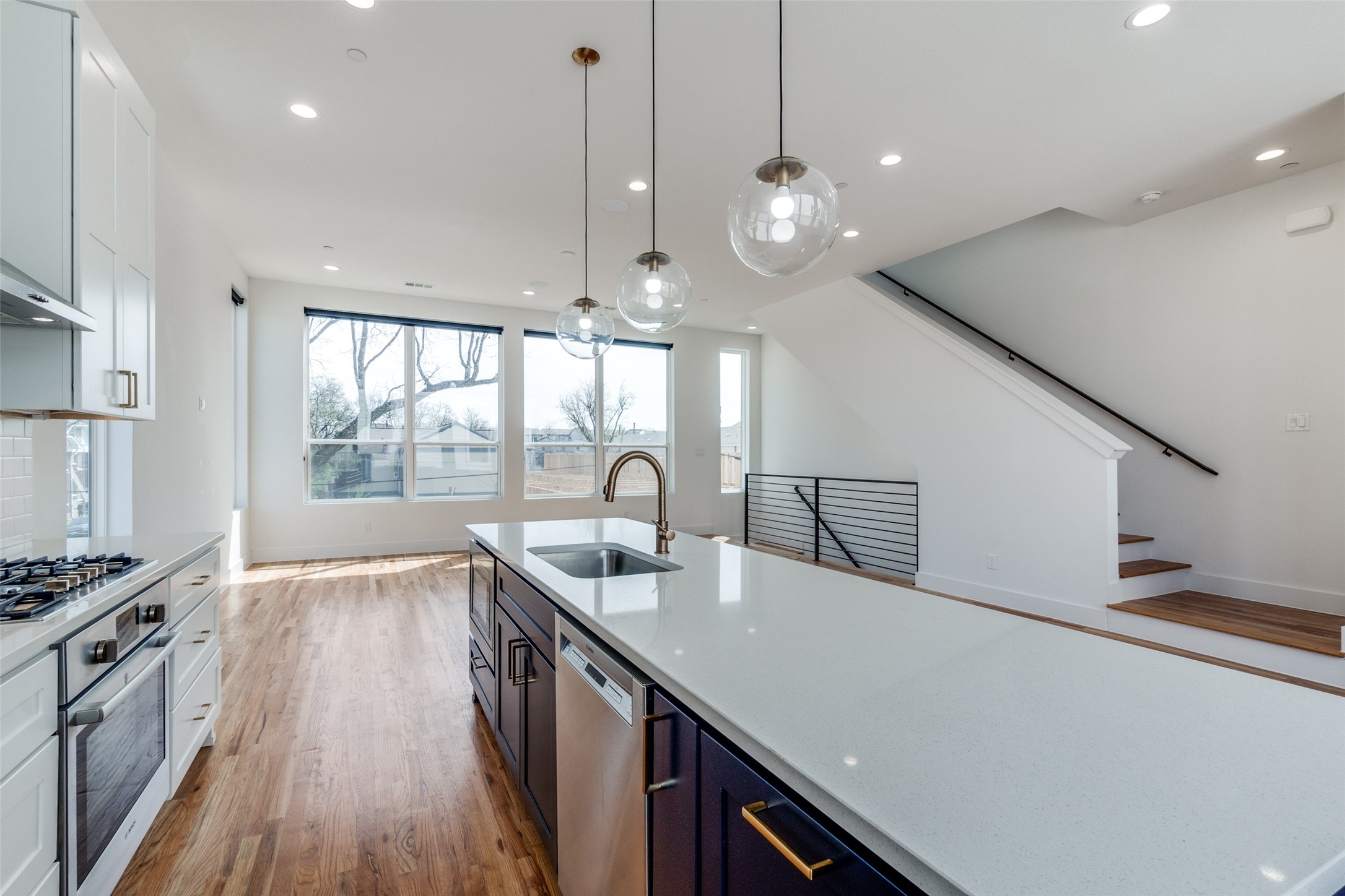4718 Bryan Street 501
