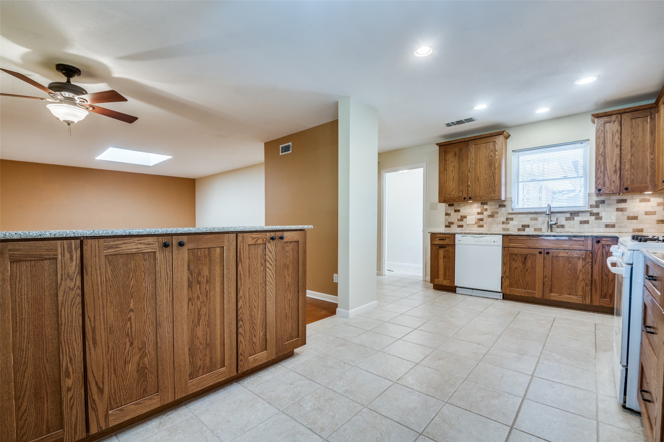 1413 Bluebonnet Trail