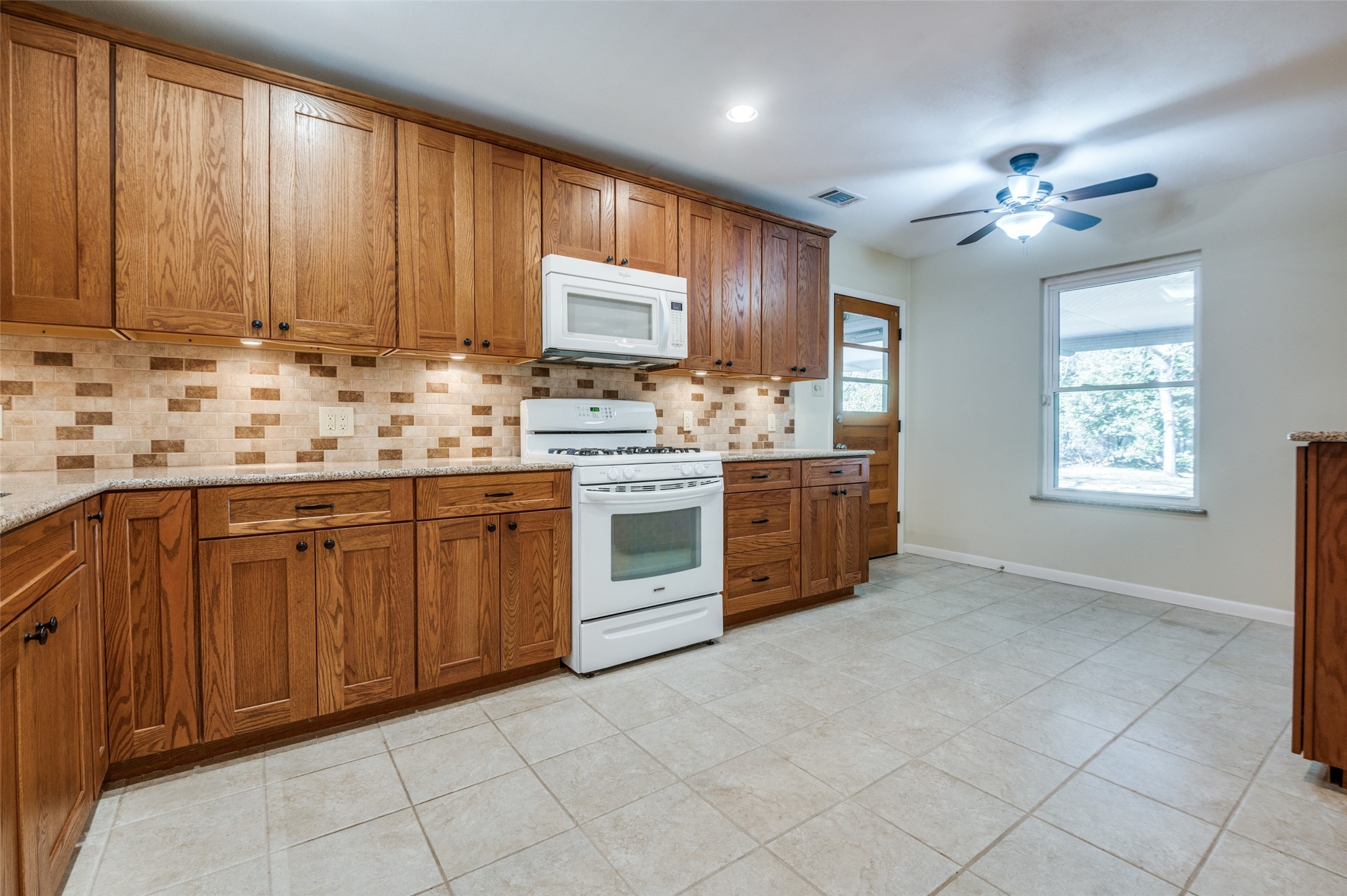 1413 Bluebonnet Trail