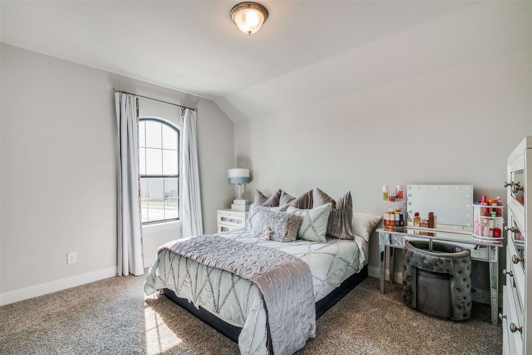 2901 Standing Tall Court