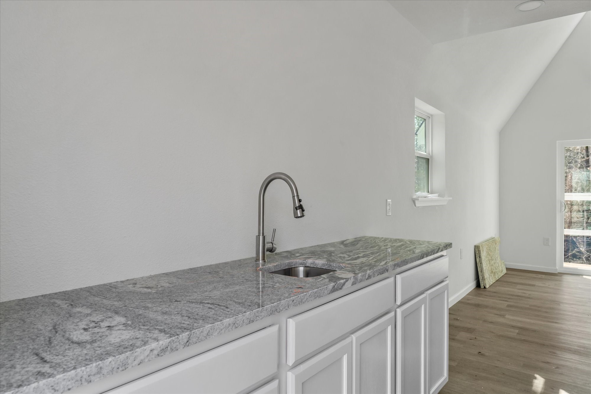 448 Private Road 6685