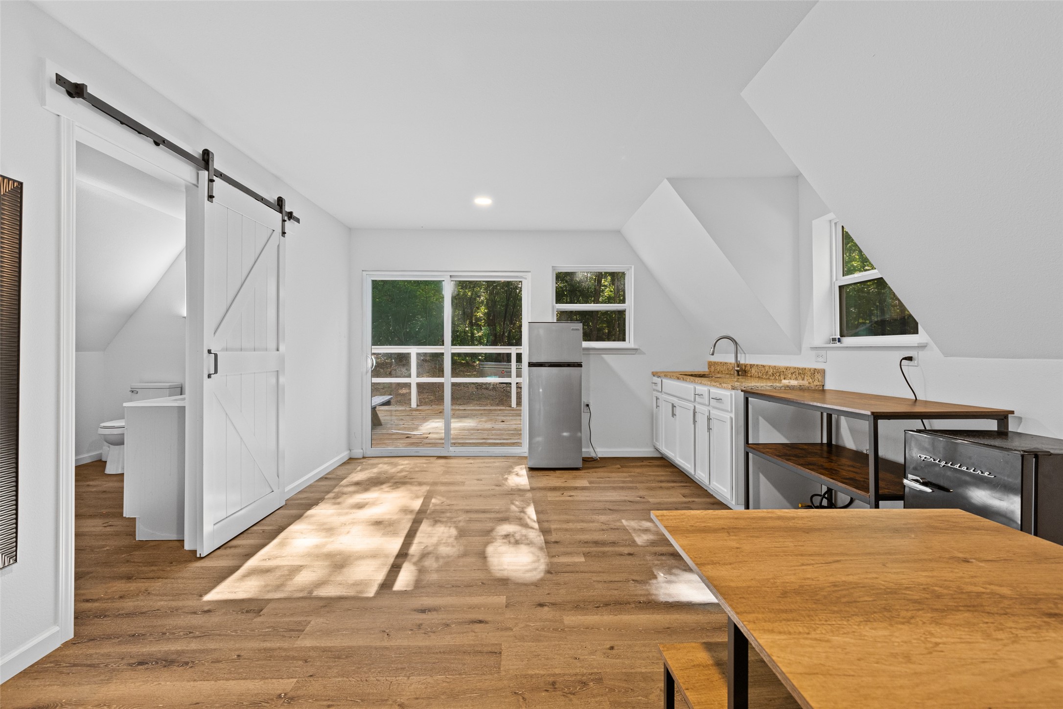 448 Private Road 6685