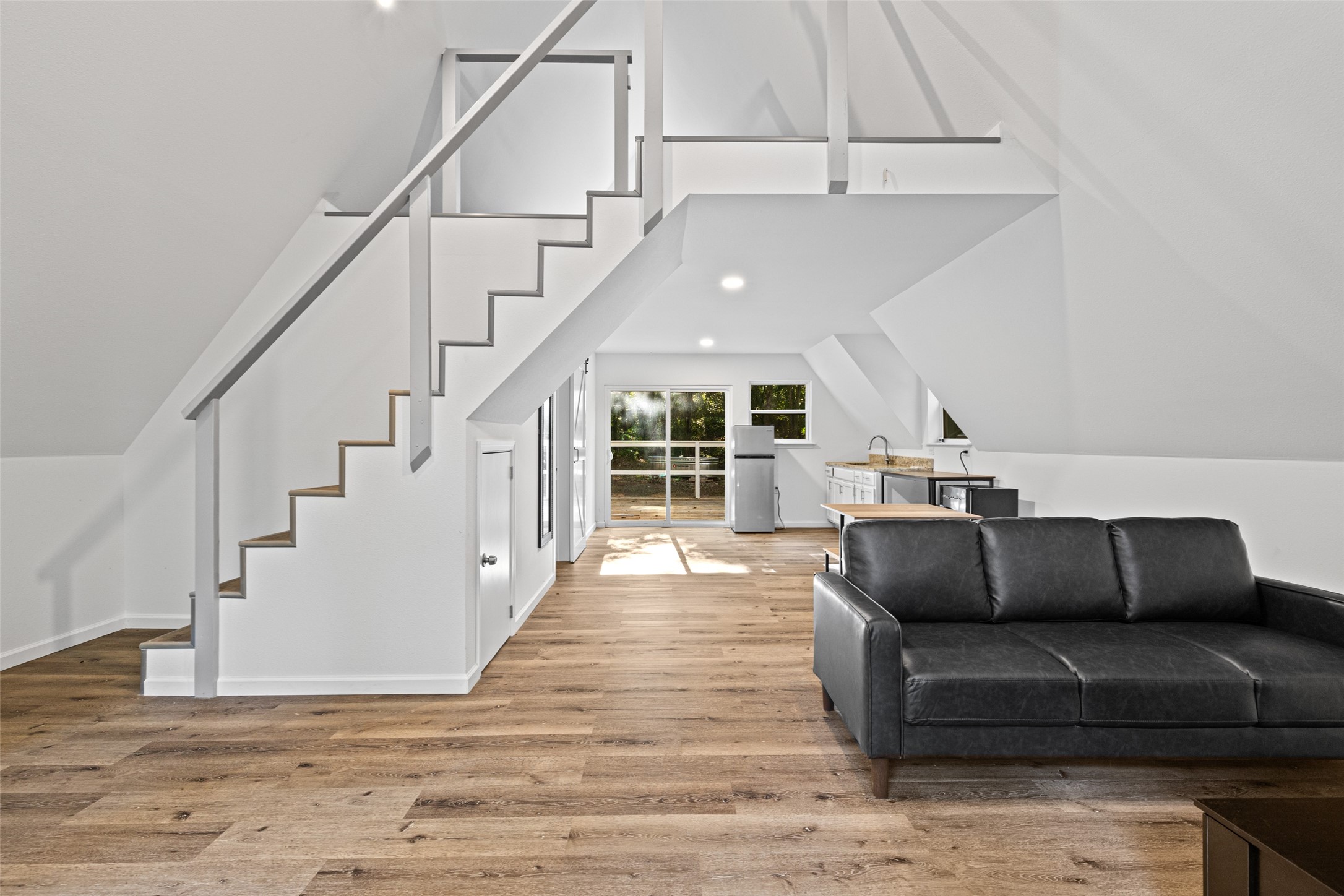448 Private Road 6685