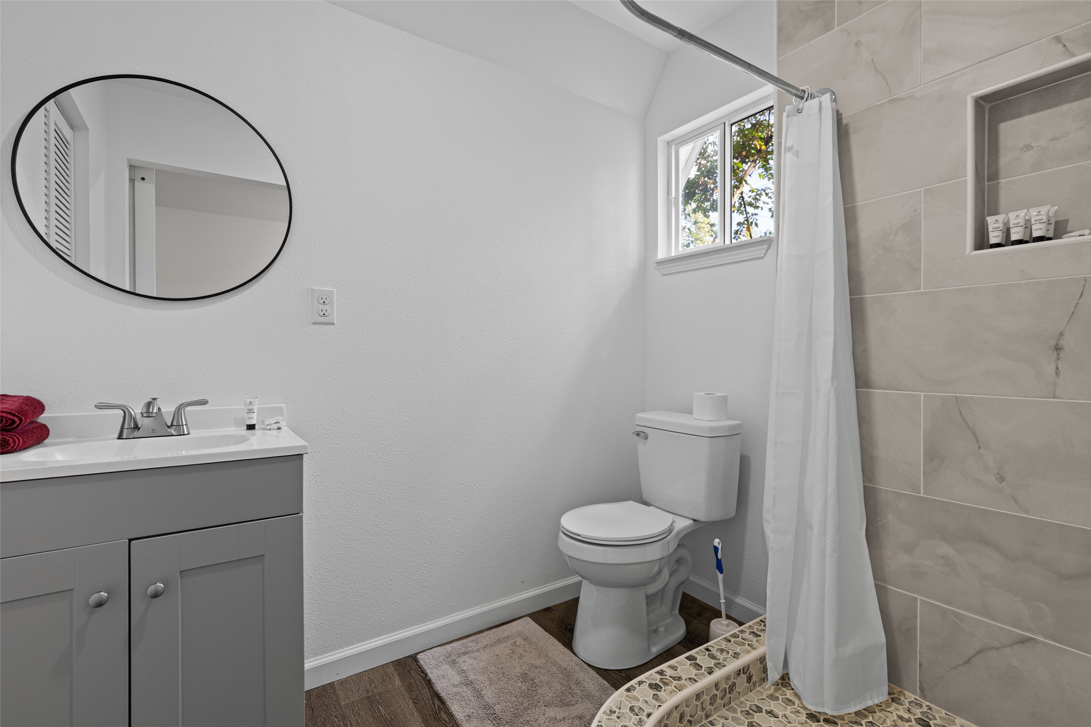 448 Private Road 6685