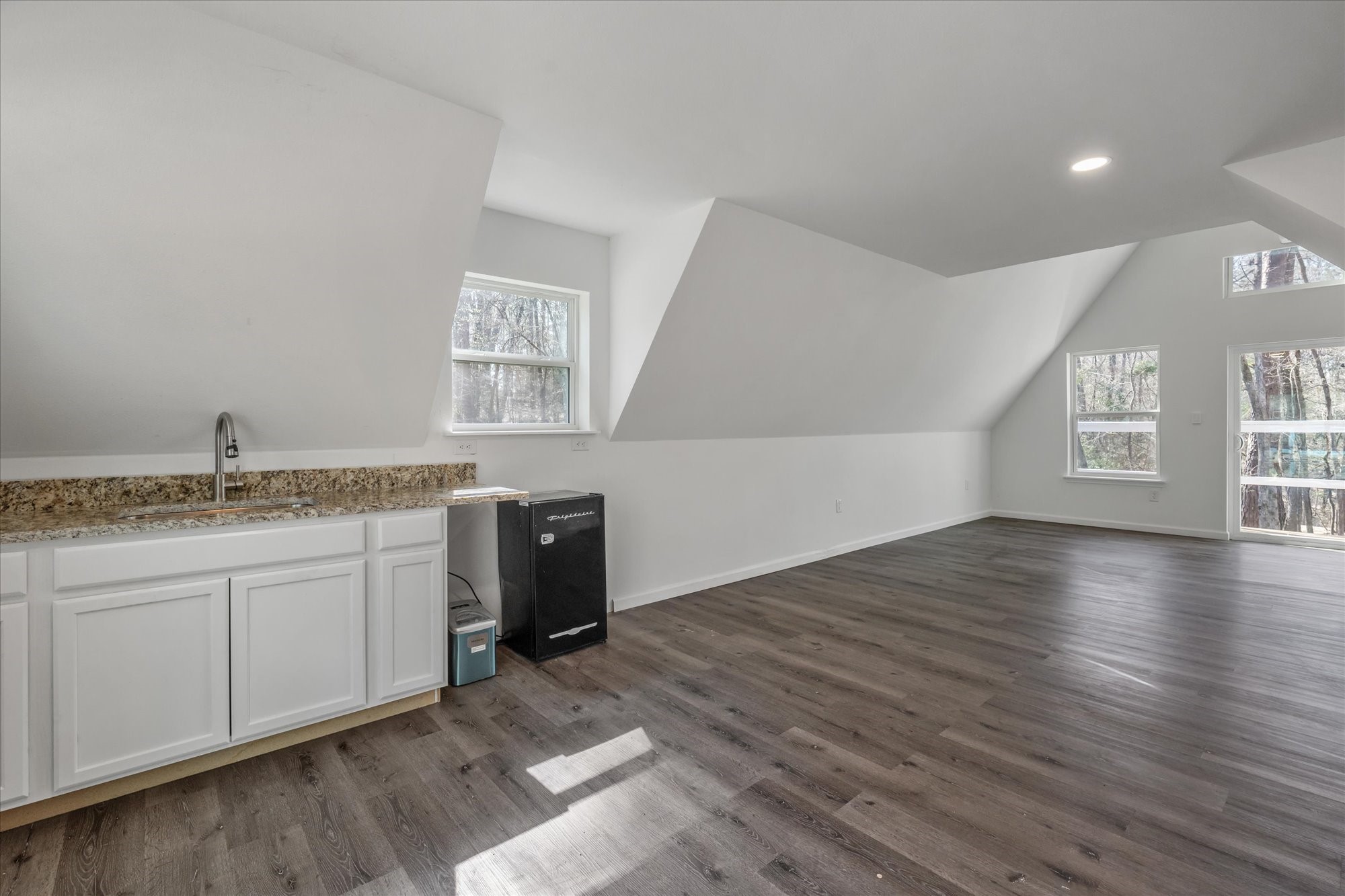448 Private Road 6685