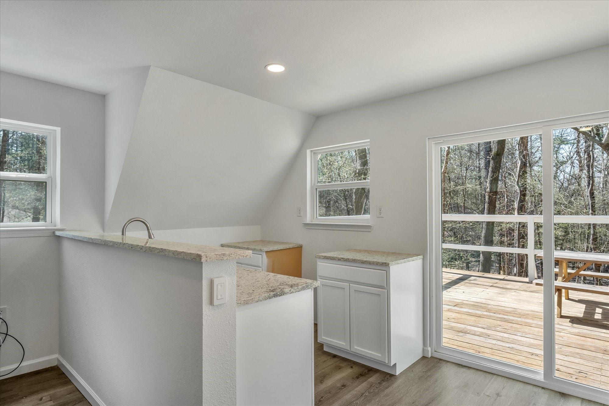 448 Private Road 6685