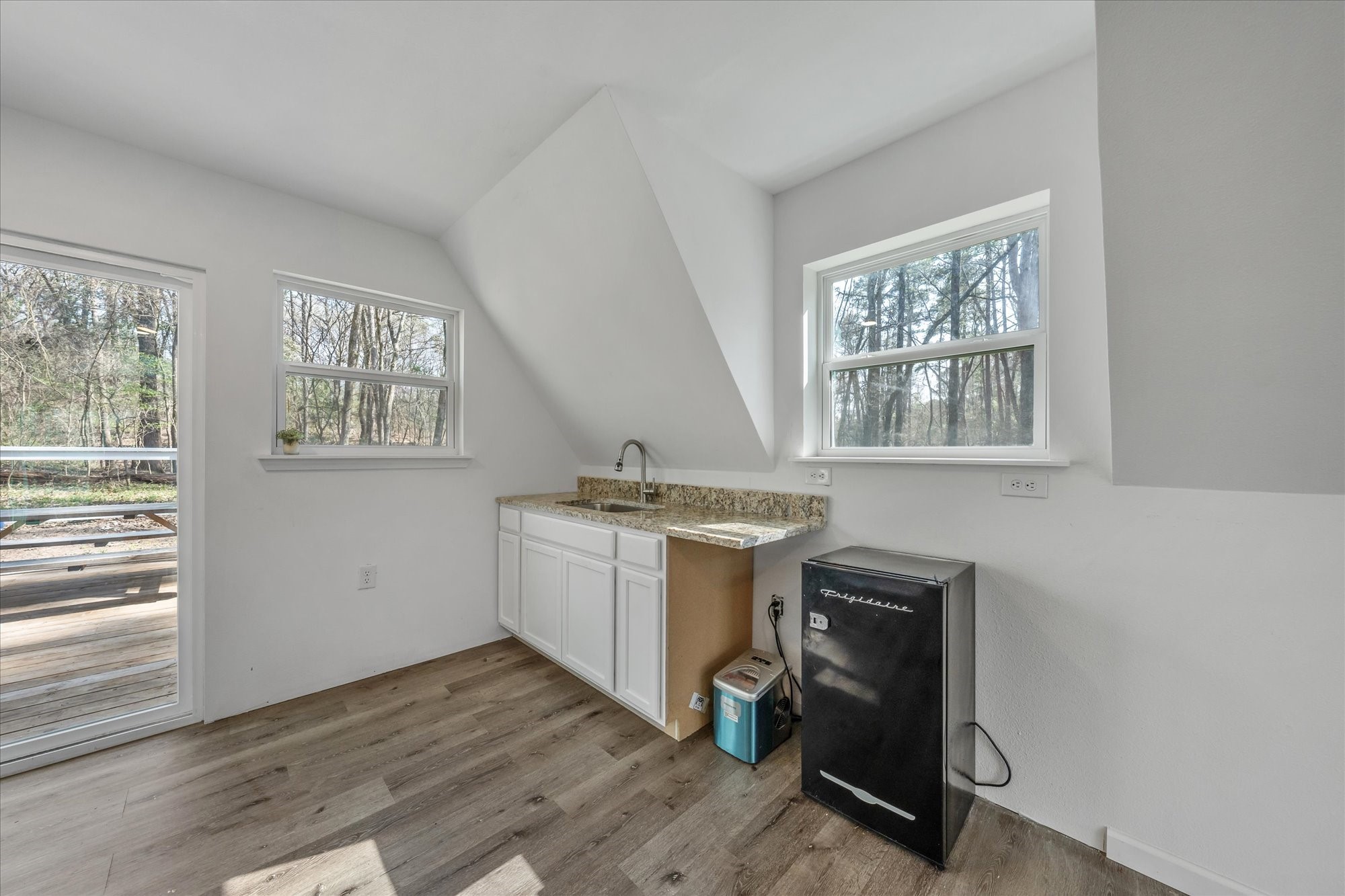 448 Private Road 6685