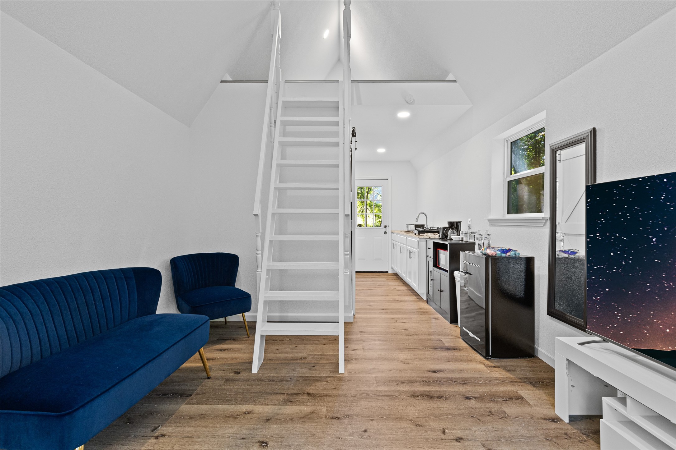 448 Private Road 6685