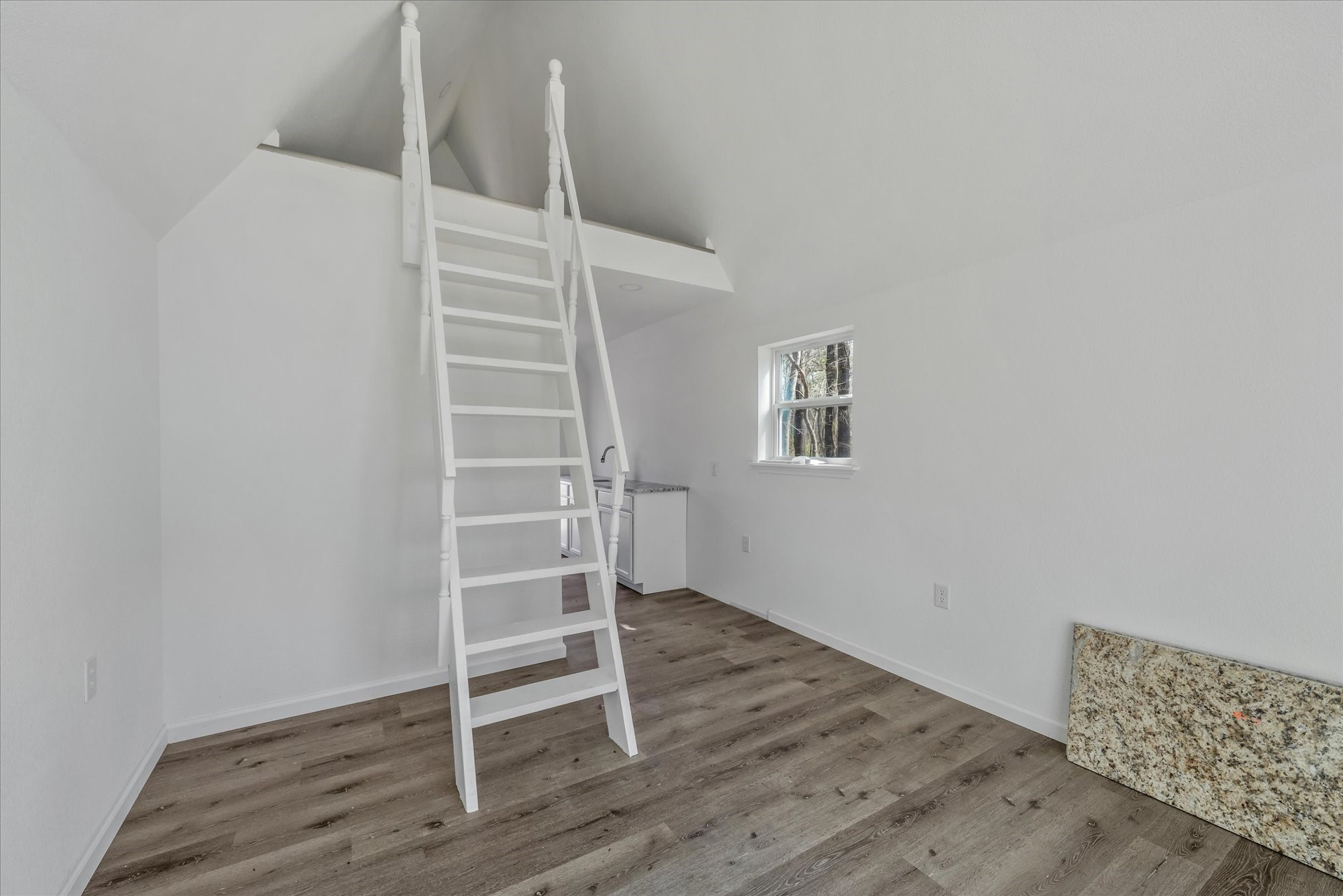 448 Private Road 6685