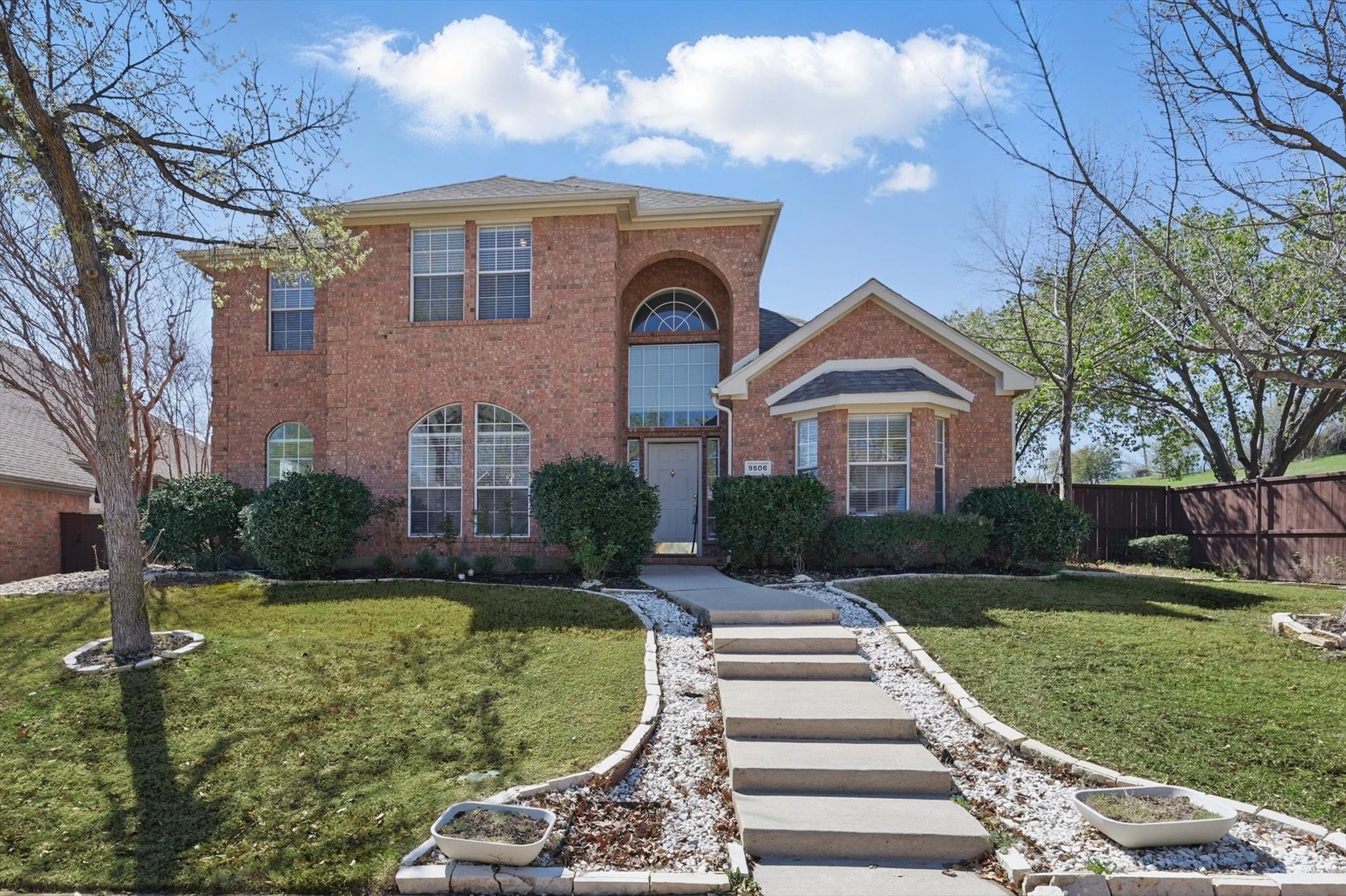 9506 Vista Circle
