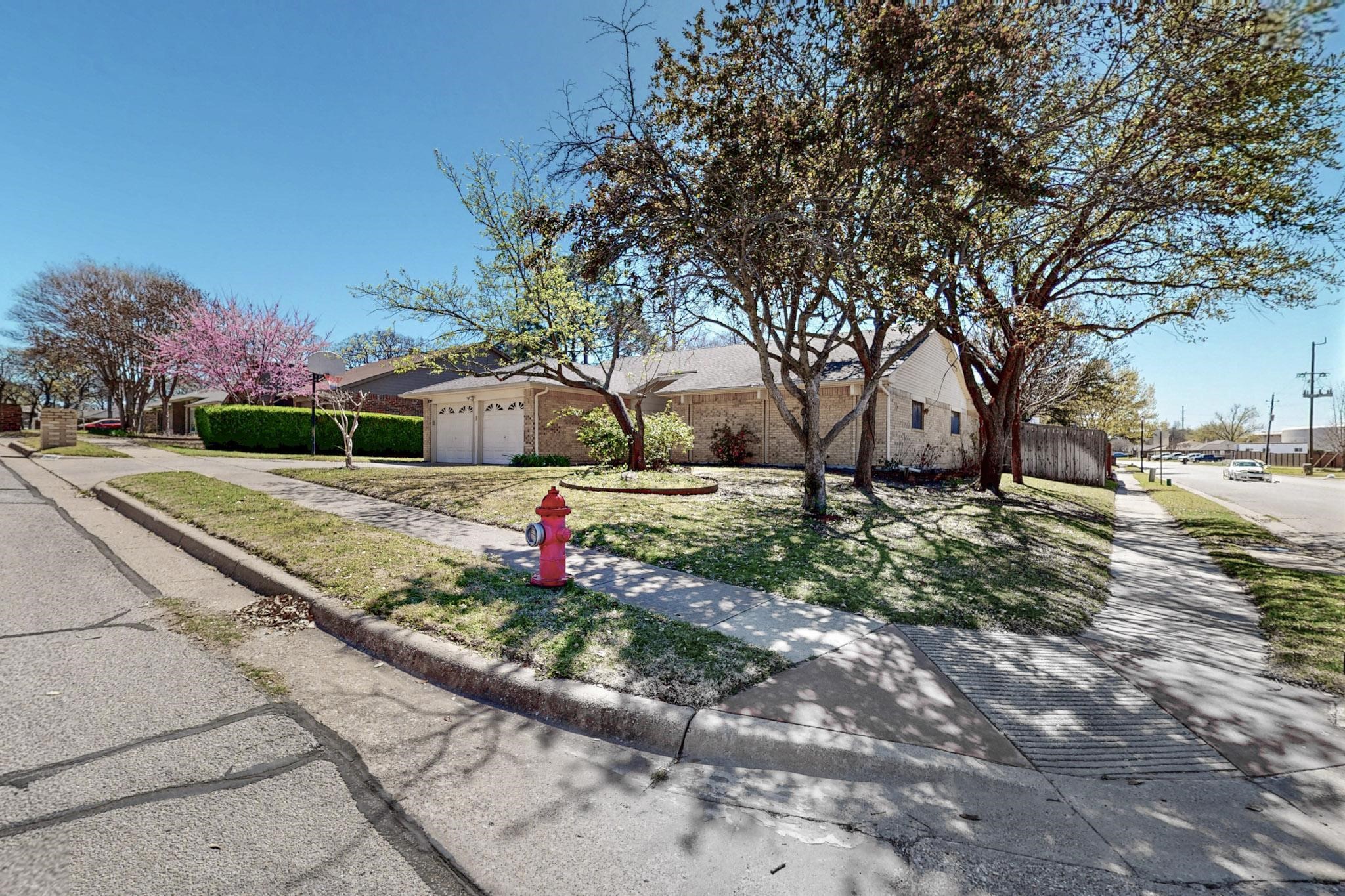 2800 Edgewood Lane