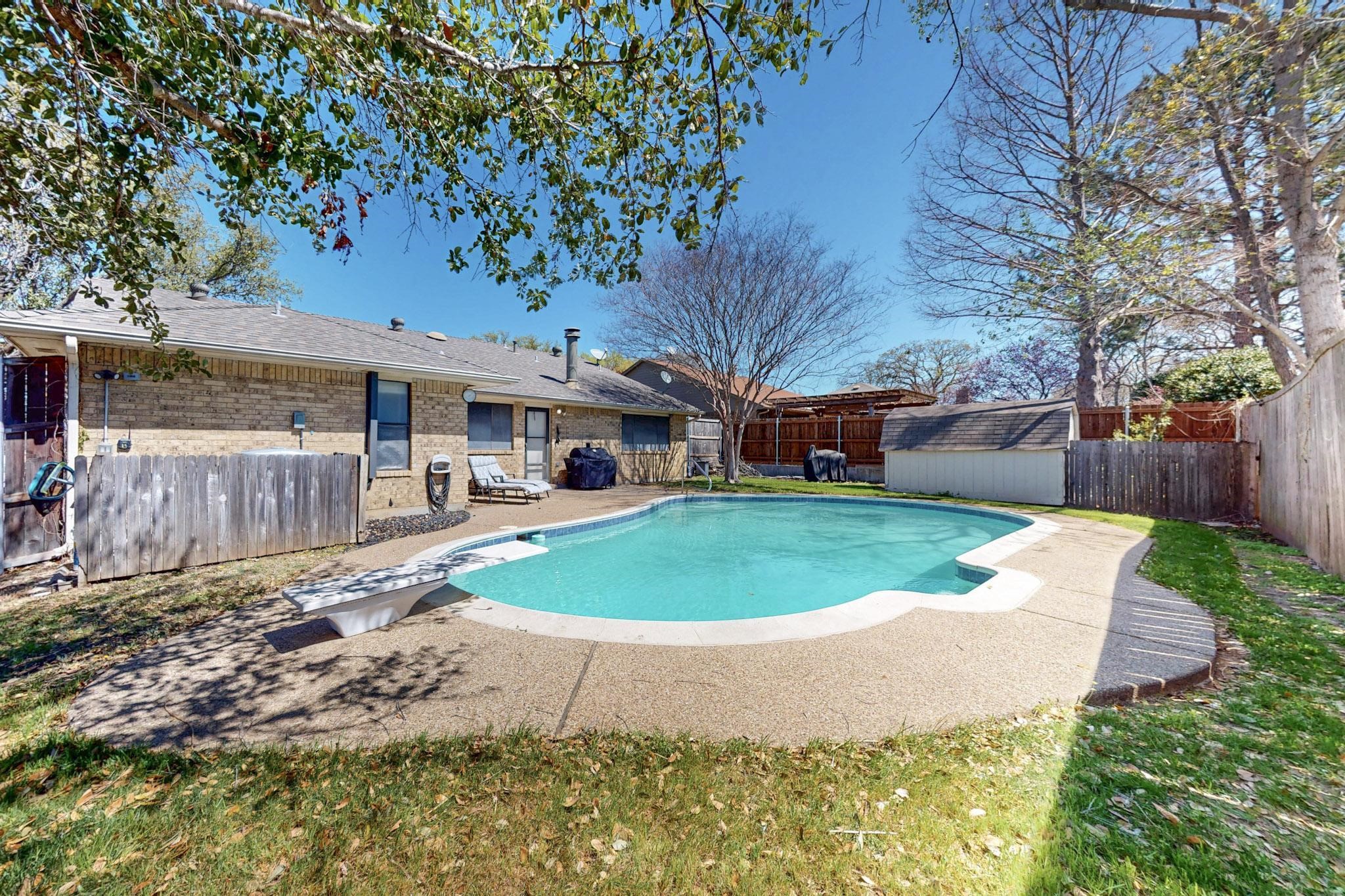 2800 Edgewood Lane