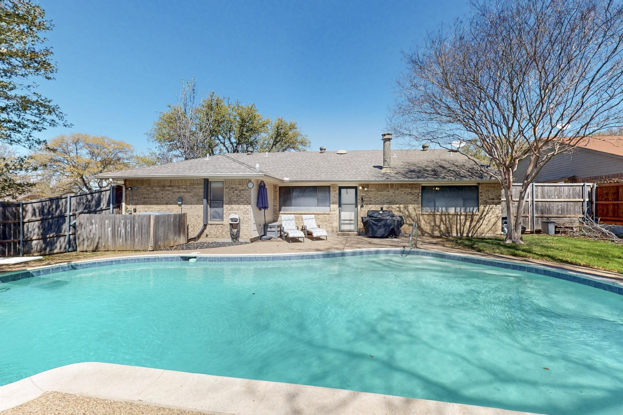 2800 Edgewood Lane