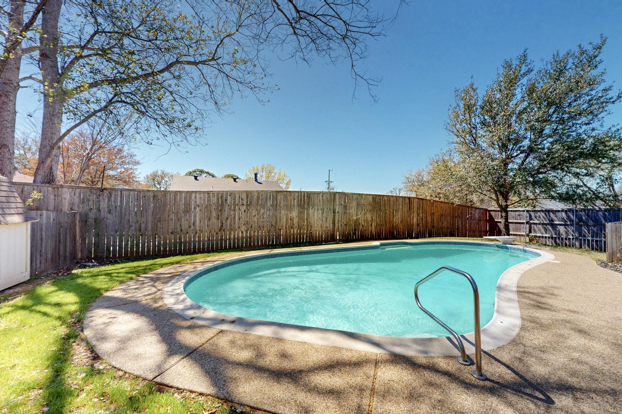 2800 Edgewood Lane