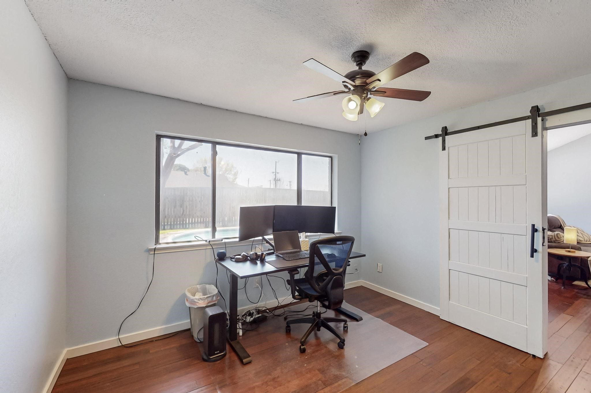 2800 Edgewood Lane