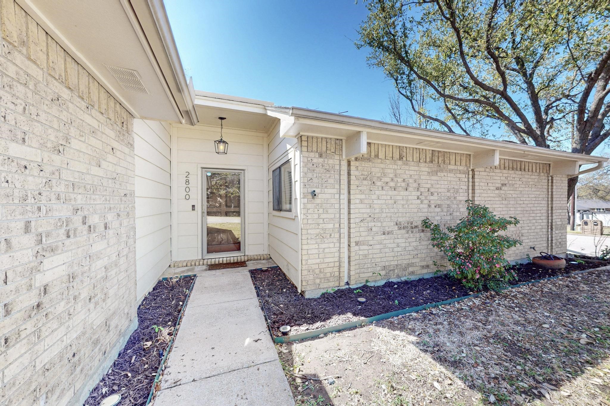 2800 Edgewood Lane