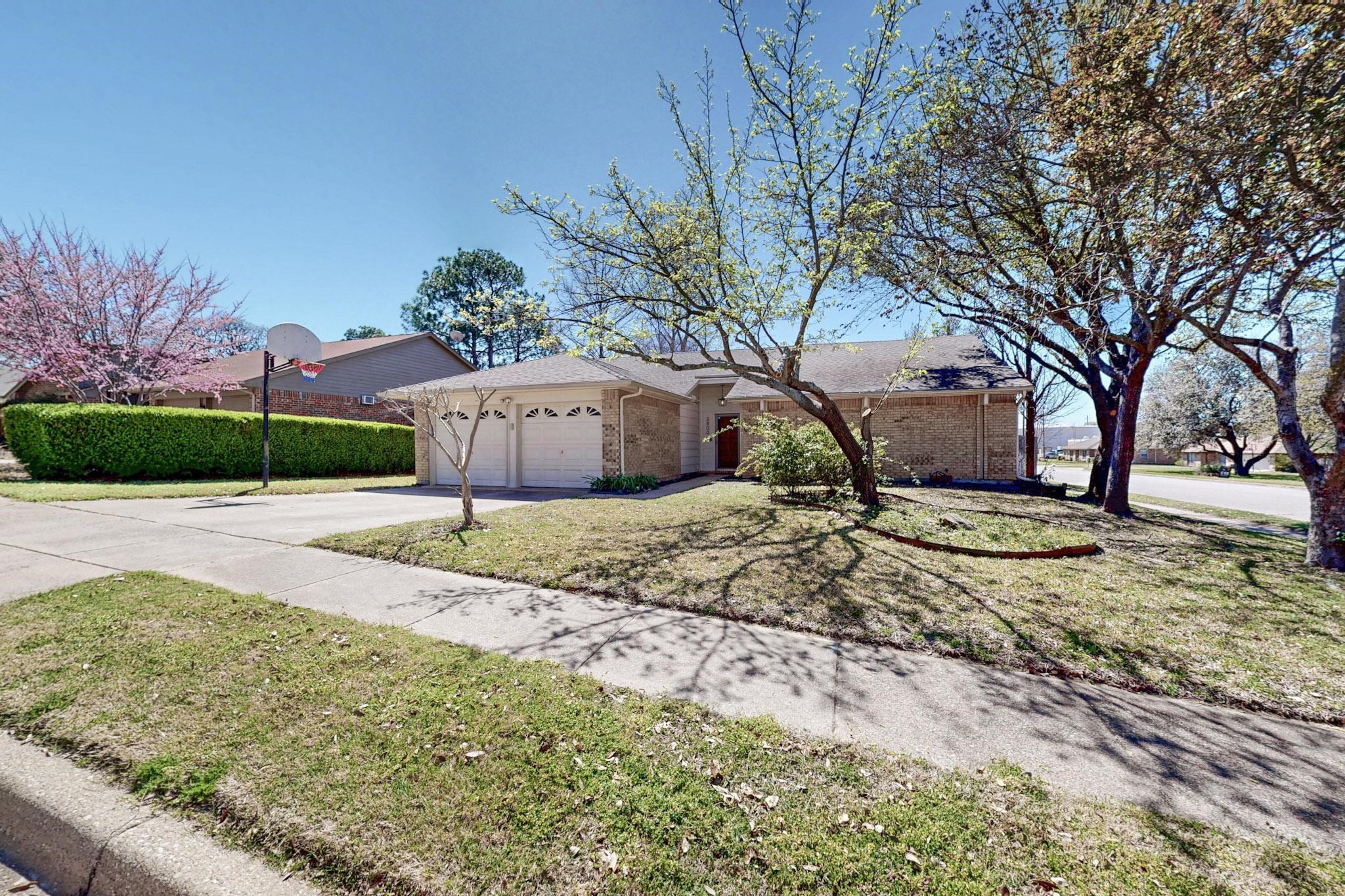 2800 Edgewood Lane