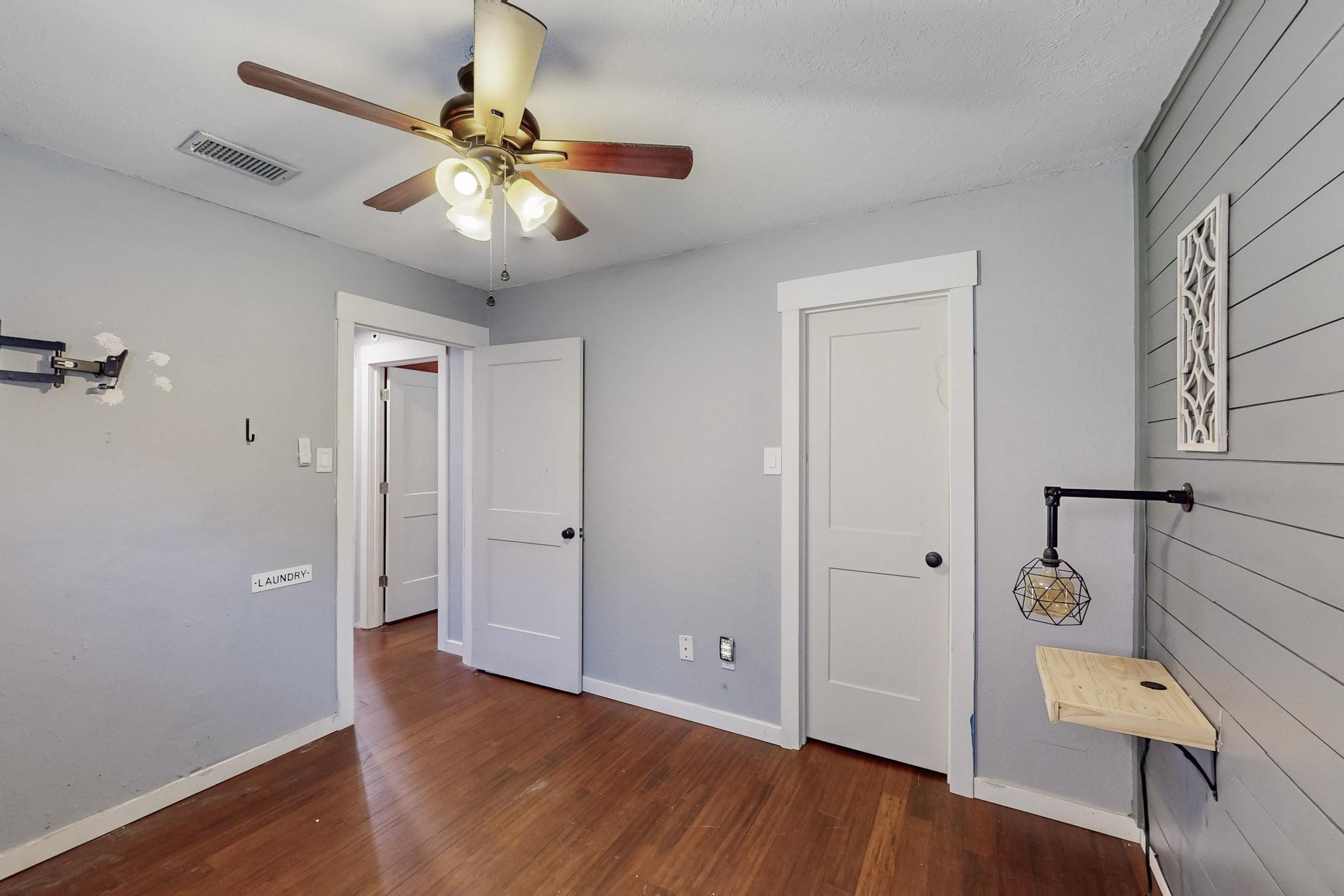 2800 Edgewood Lane