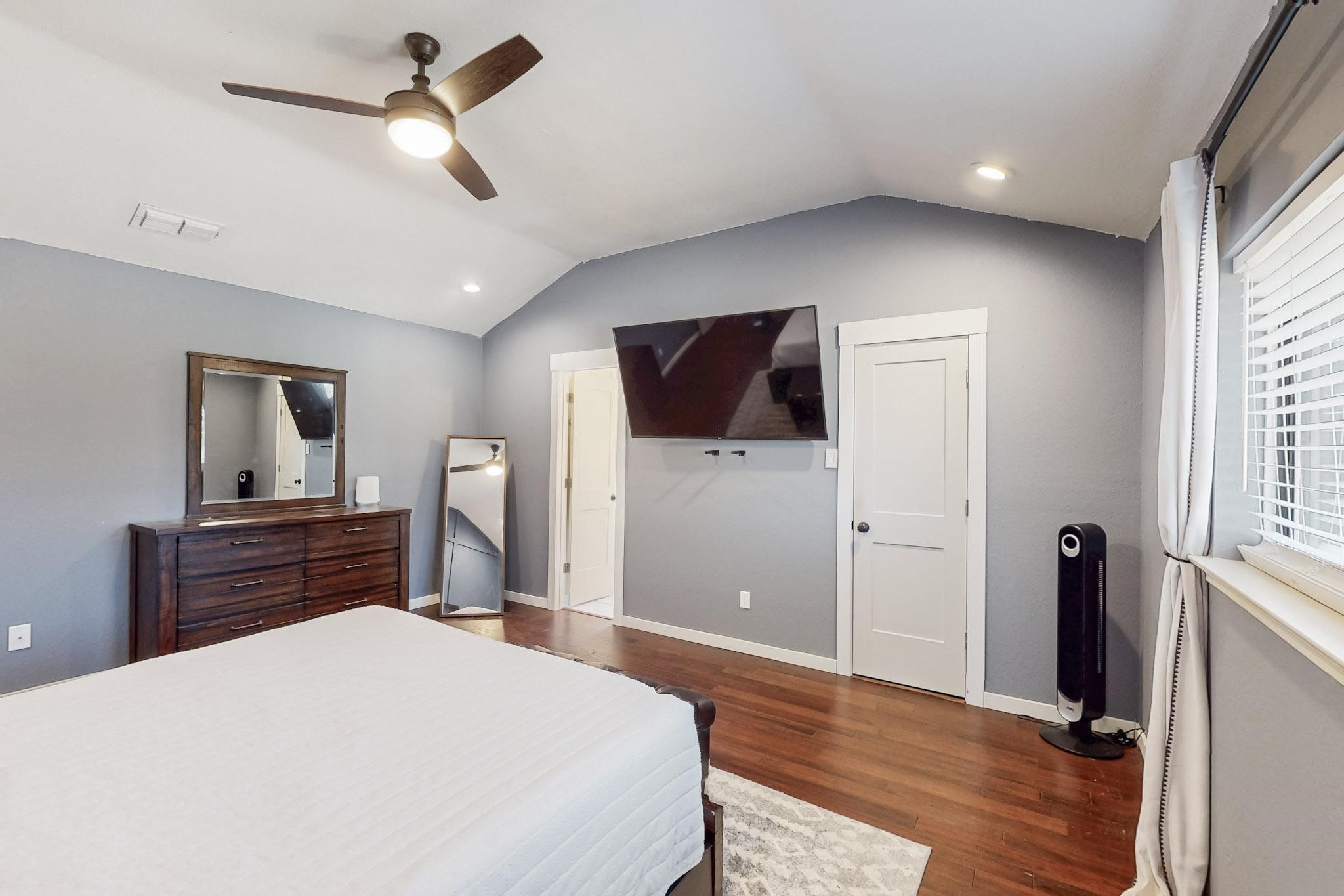 2800 Edgewood Lane