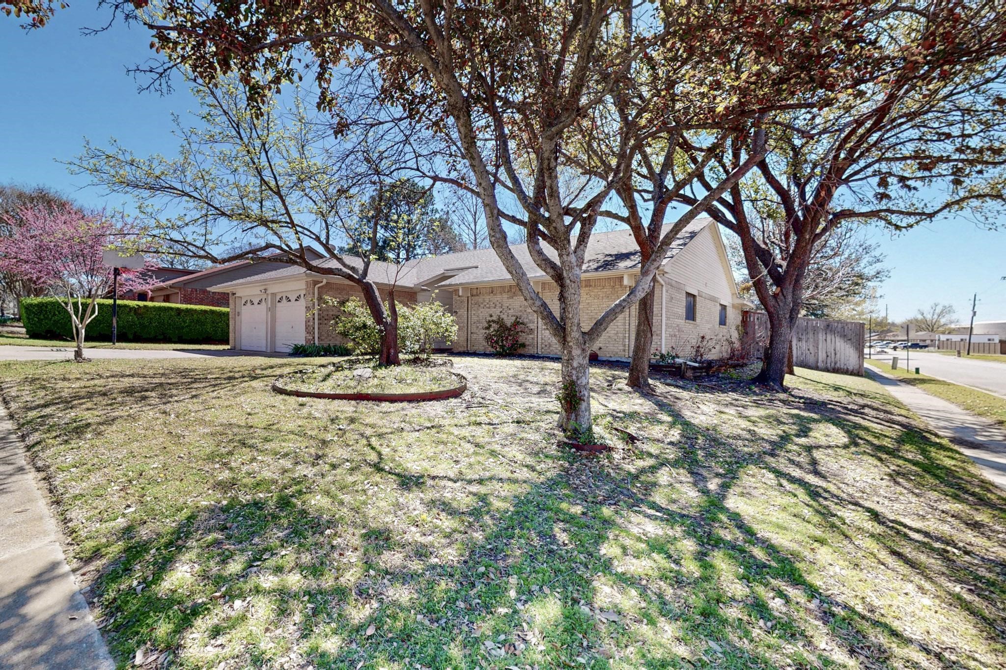 2800 Edgewood Lane