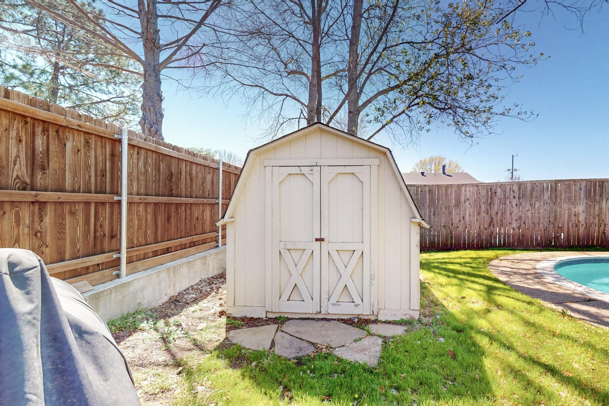 2800 Edgewood Lane