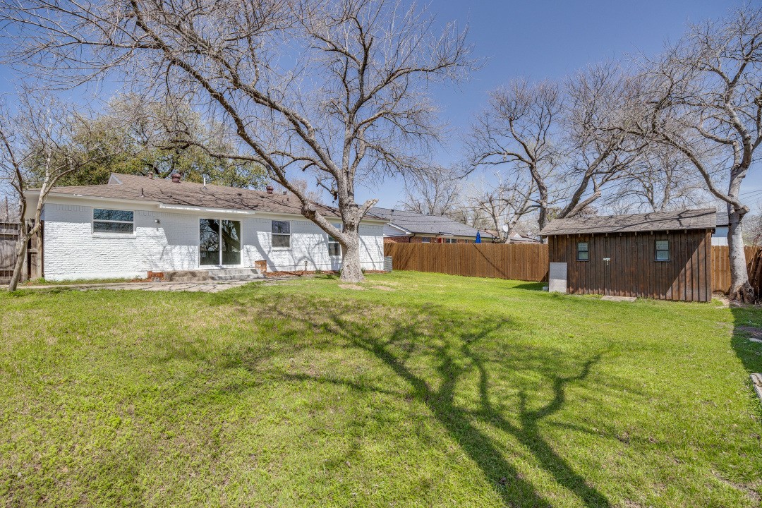 1223 Donna Drive