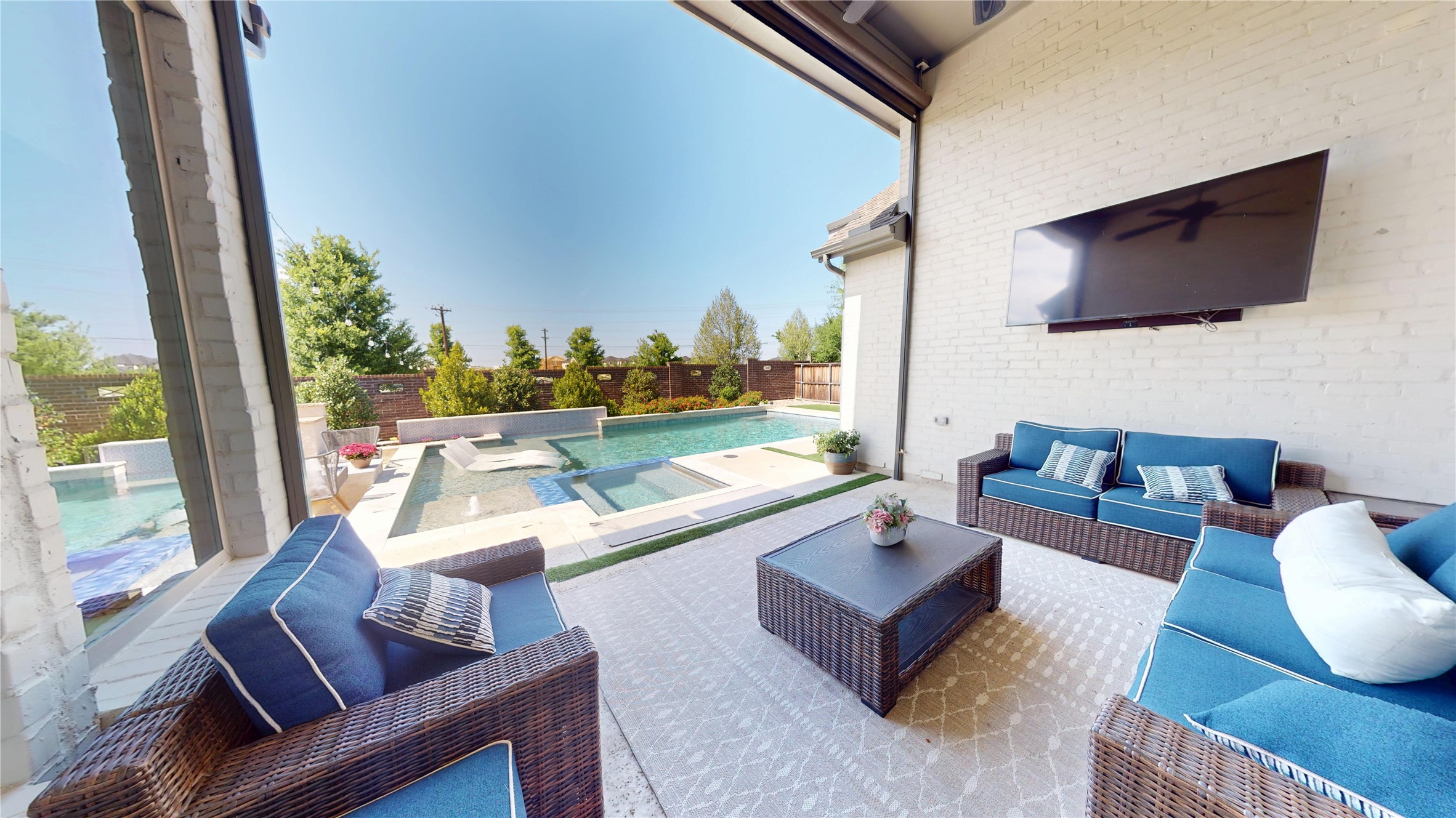 15172 Spider Lily Road