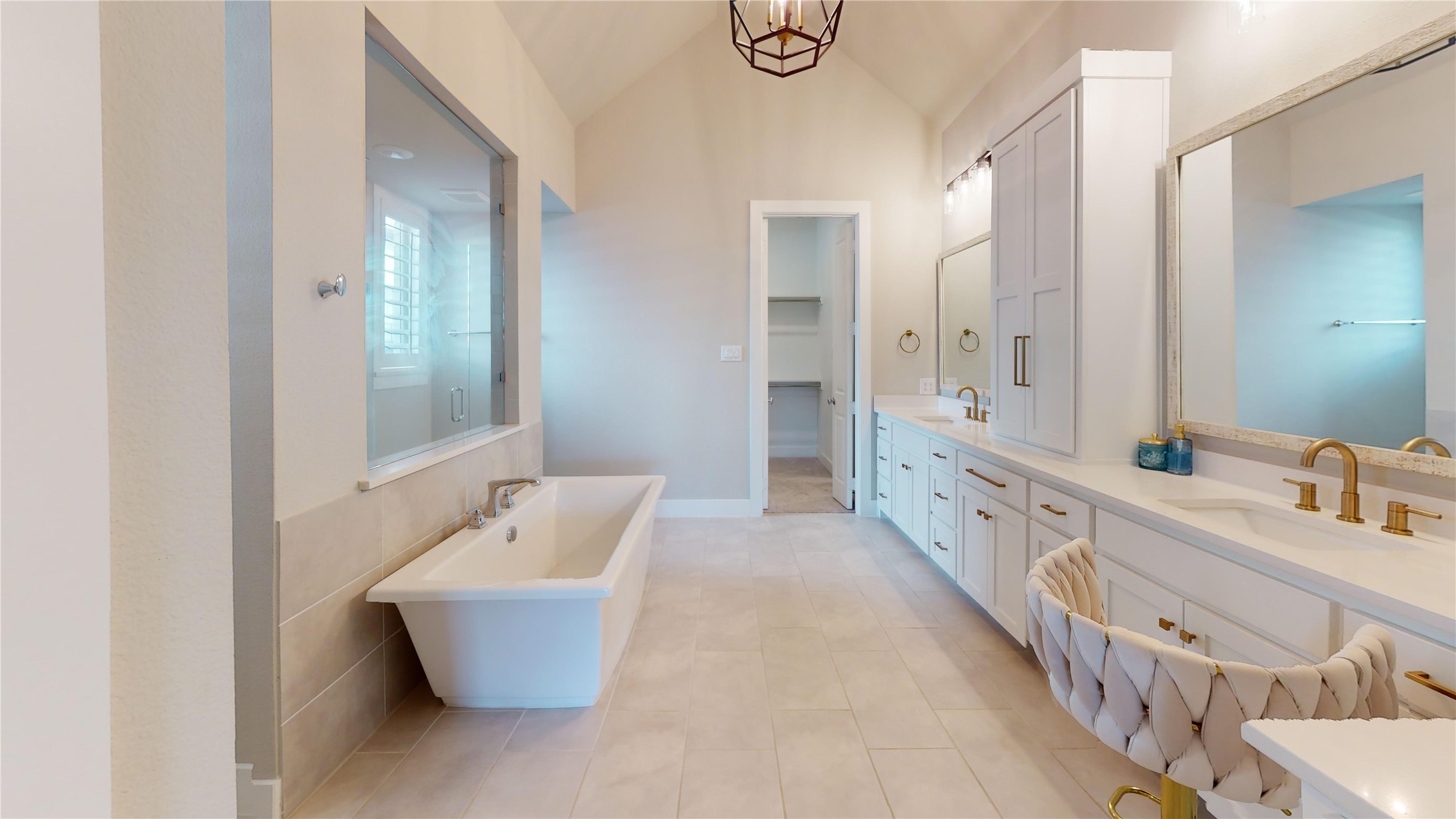 15172 Spider Lily Road