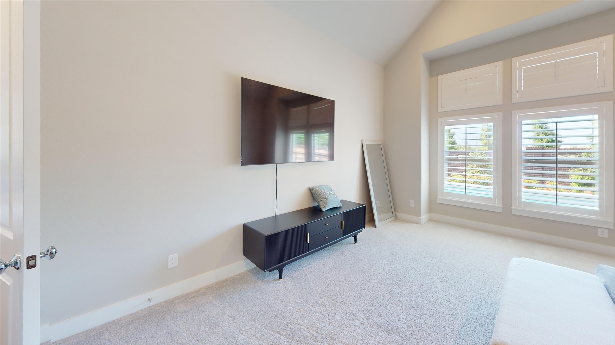 15172 Spider Lily Road