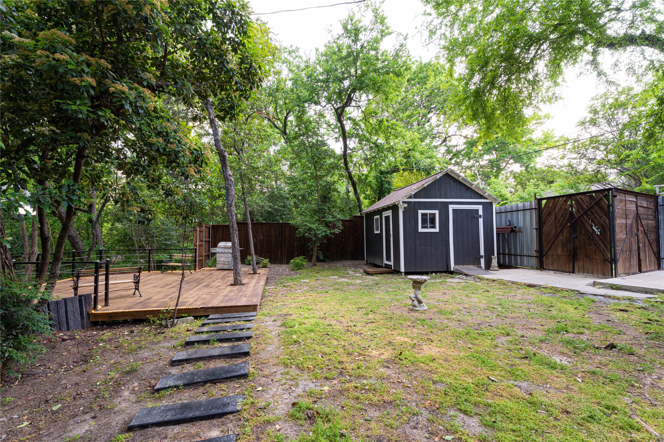1711 Tamarack Drive