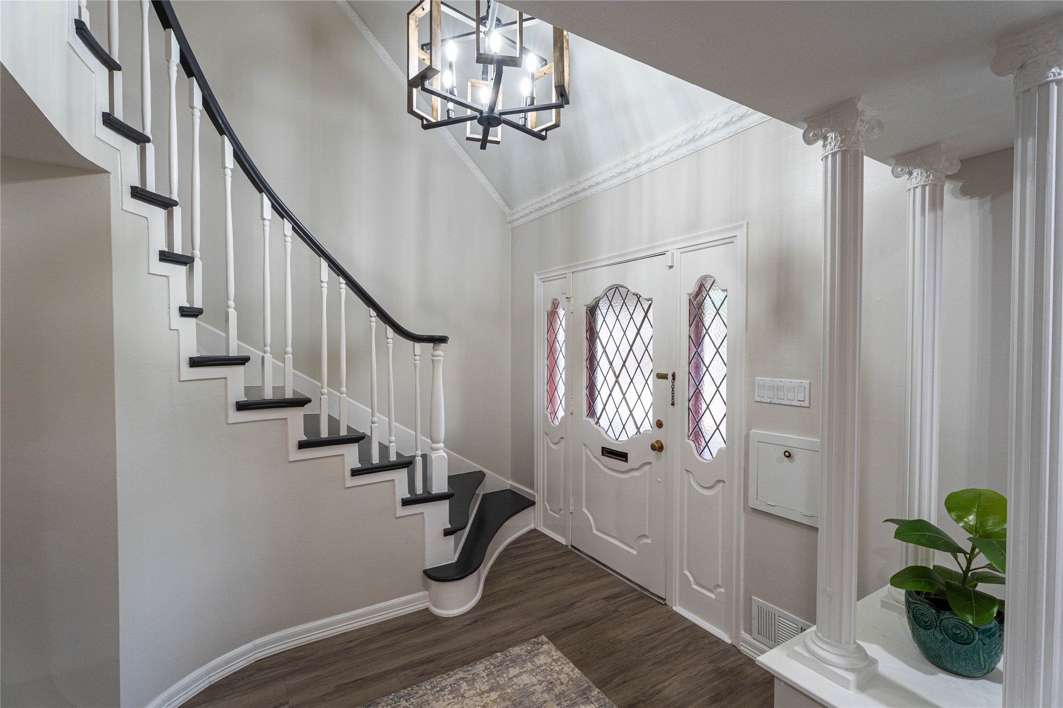 1711 Tamarack Drive