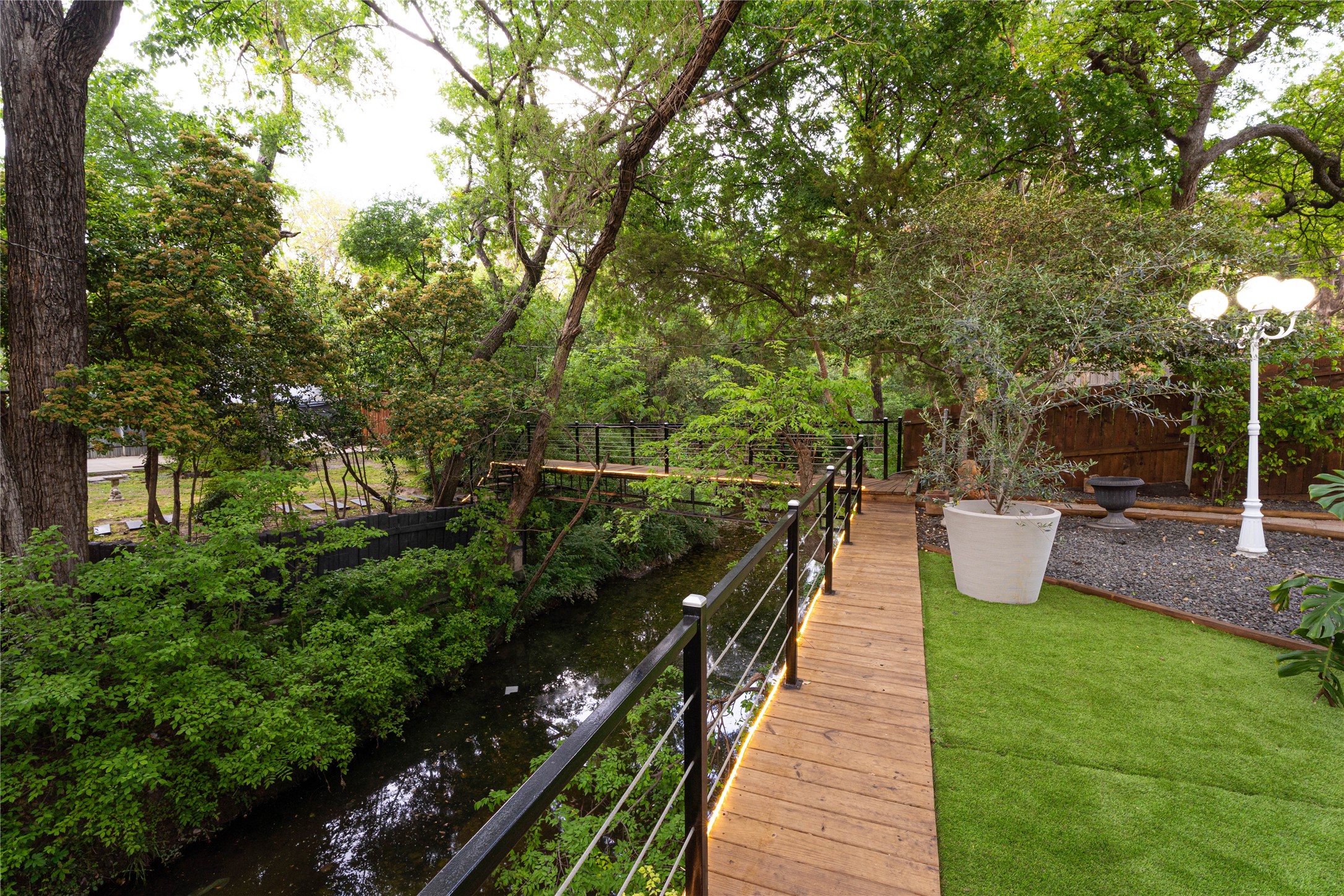 1711 Tamarack Drive