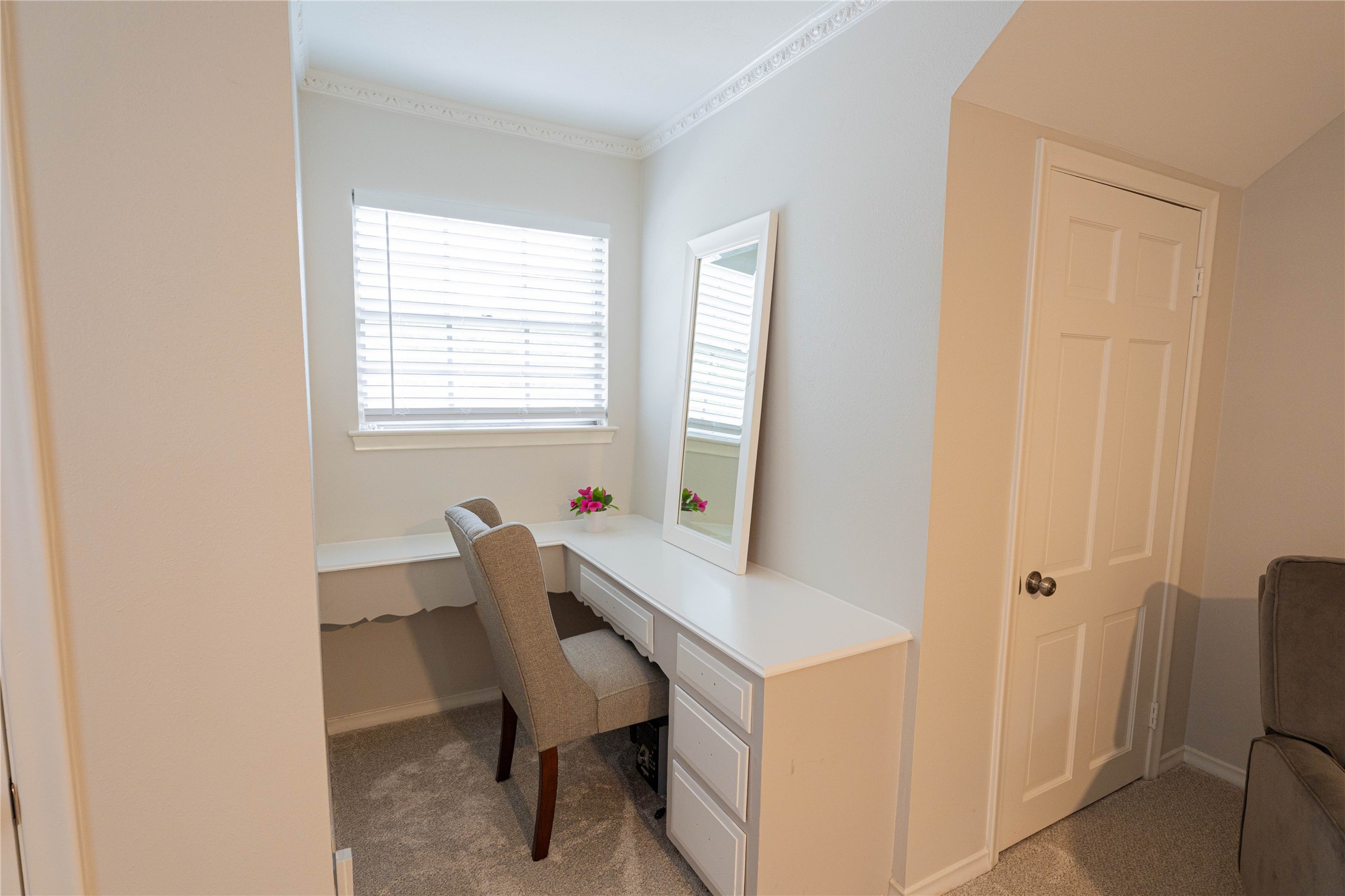 1711 Tamarack Drive