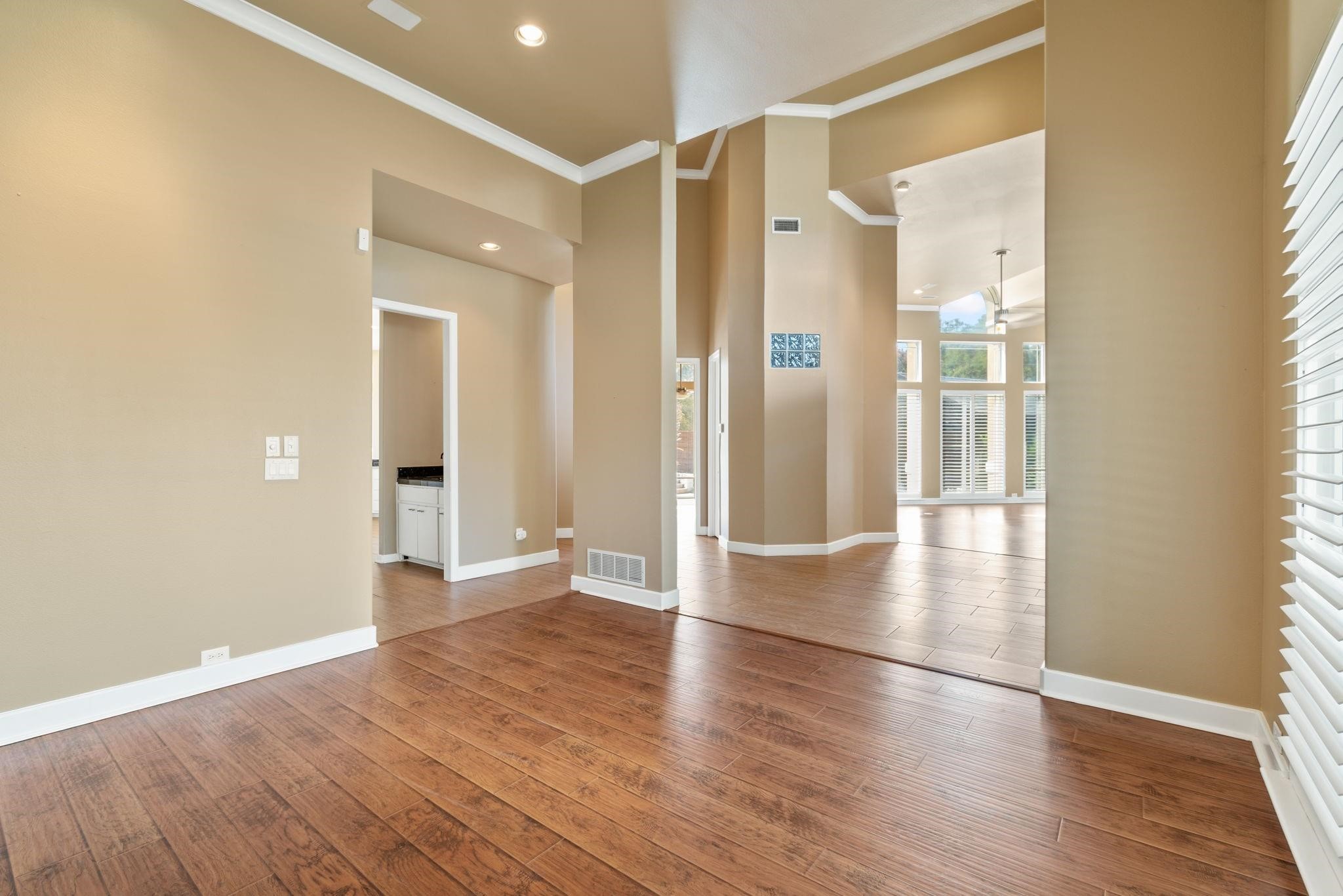 6020 Parksedge Lane