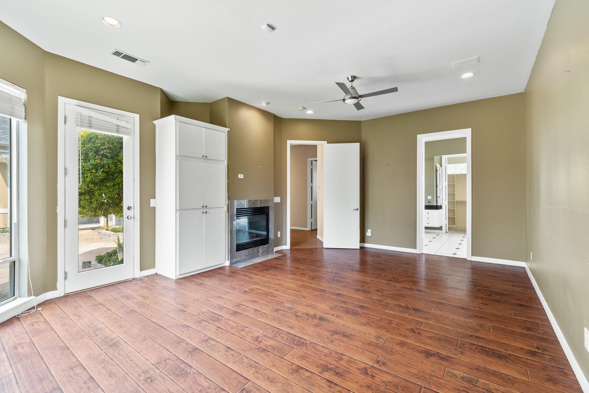 6020 Parksedge Lane