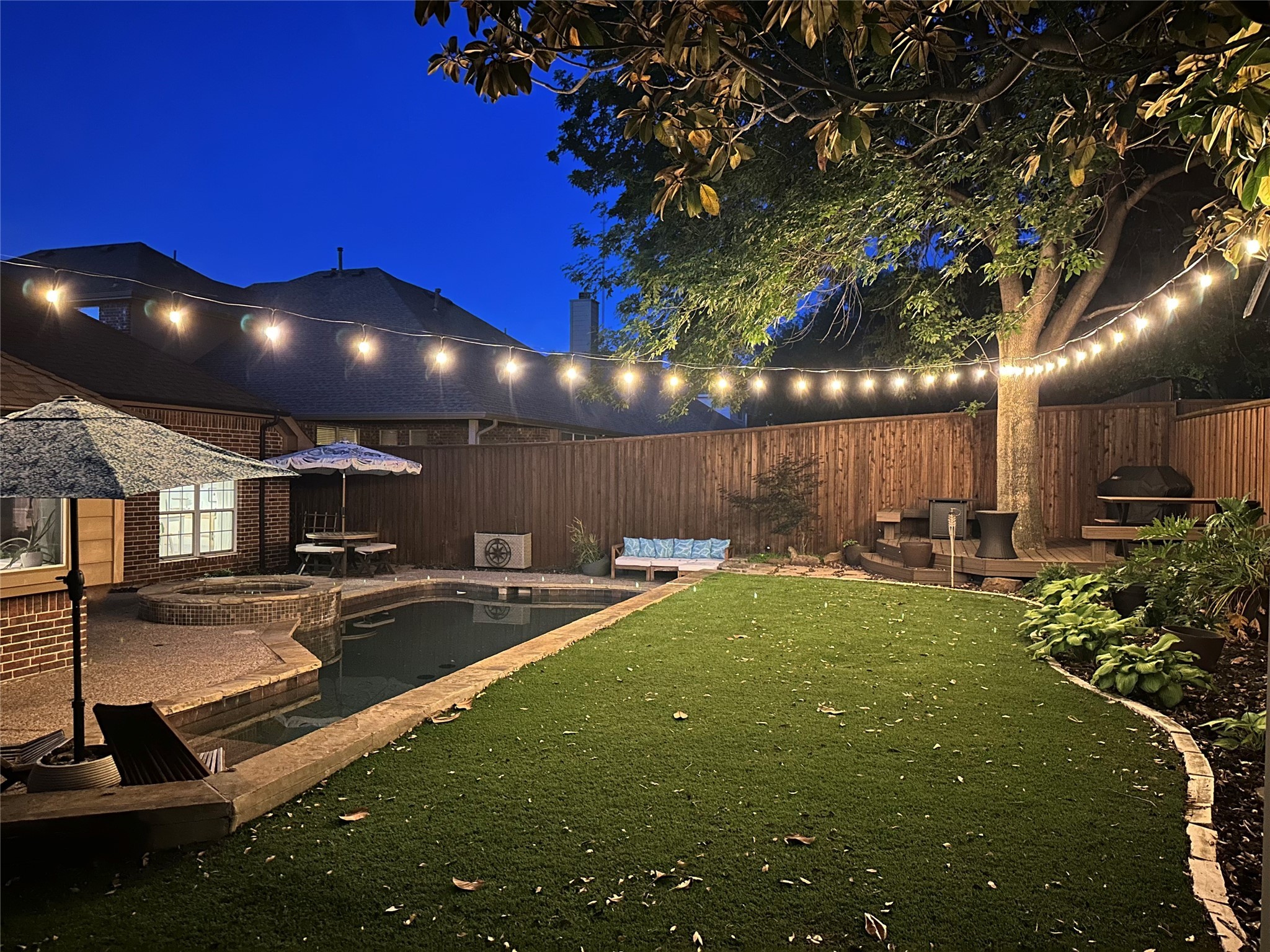 8305 Desert Dunes Trail